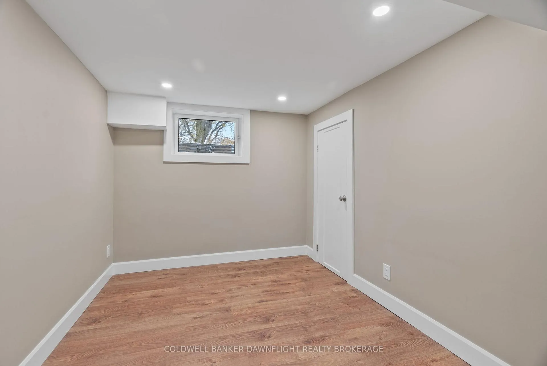 Photo 21 of 58 John Street W, South Huron, Exeter — HOMEH