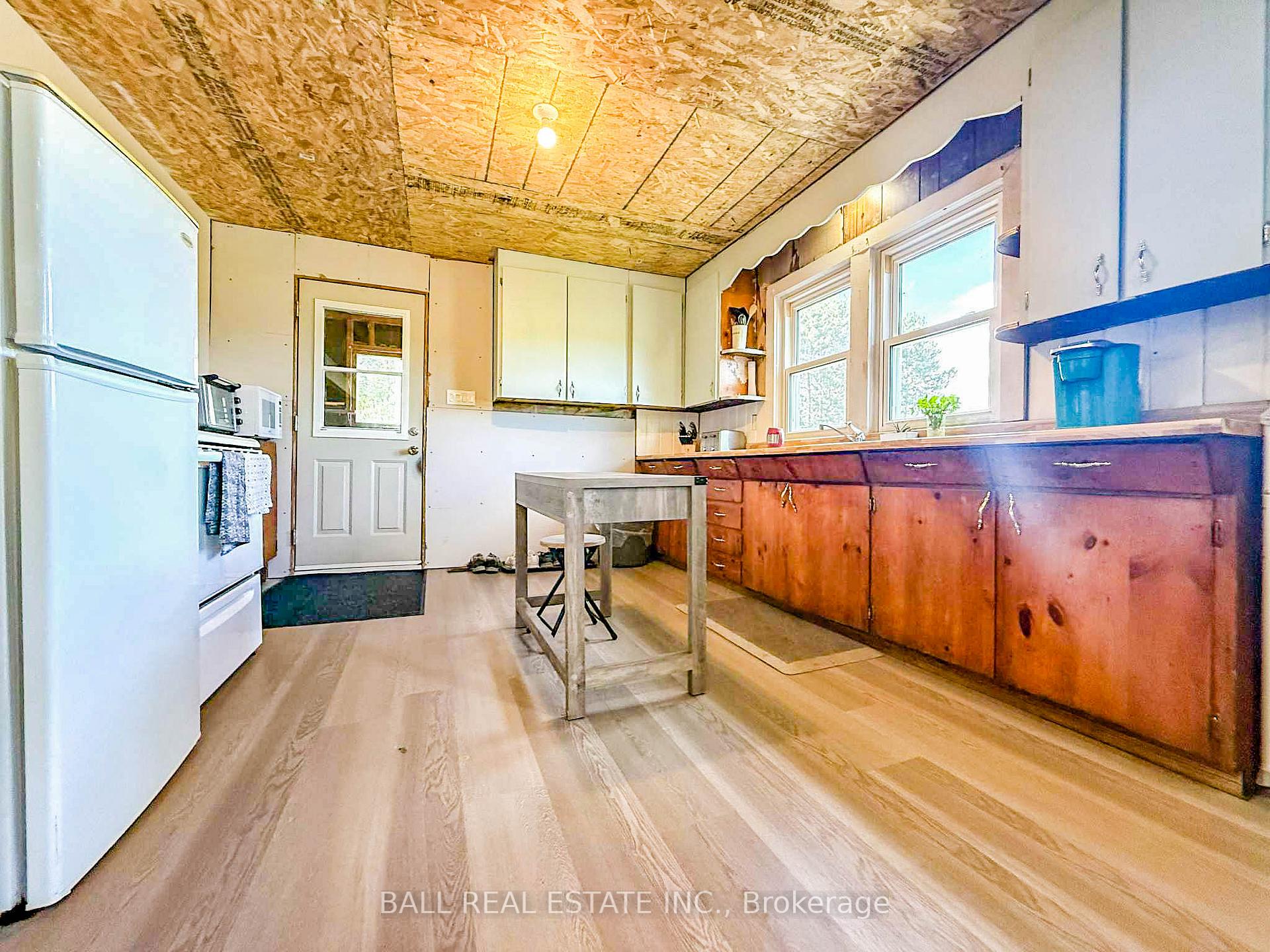 Photo 6 of 25 First Avenue, South Algonquin — HOMEH