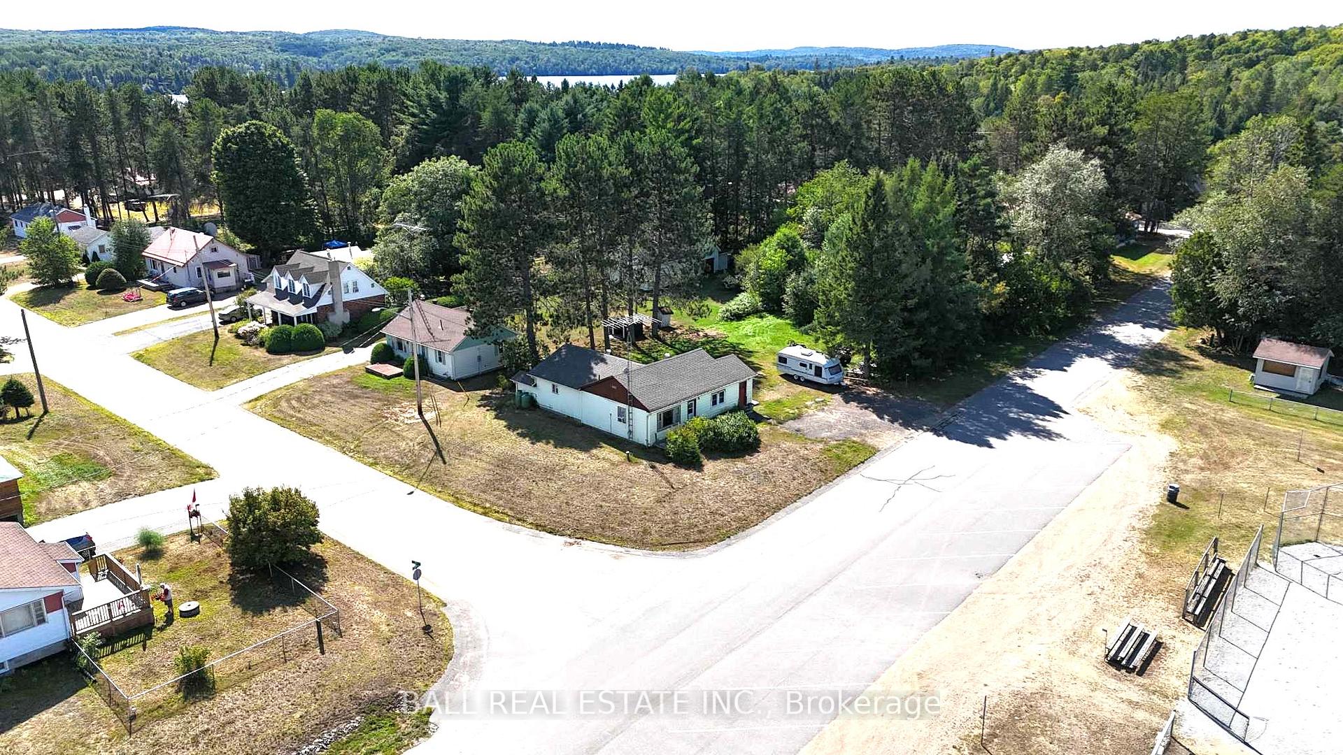 Photo 18 of 25 First Avenue, South Algonquin — HOMEH