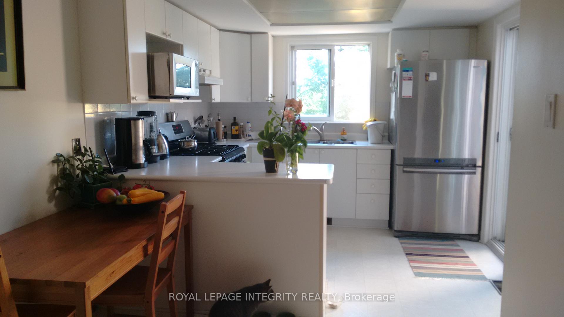 Photo 4 of 58 Westpointe Crescent, Ottawa, Centrepointe — HOMEH