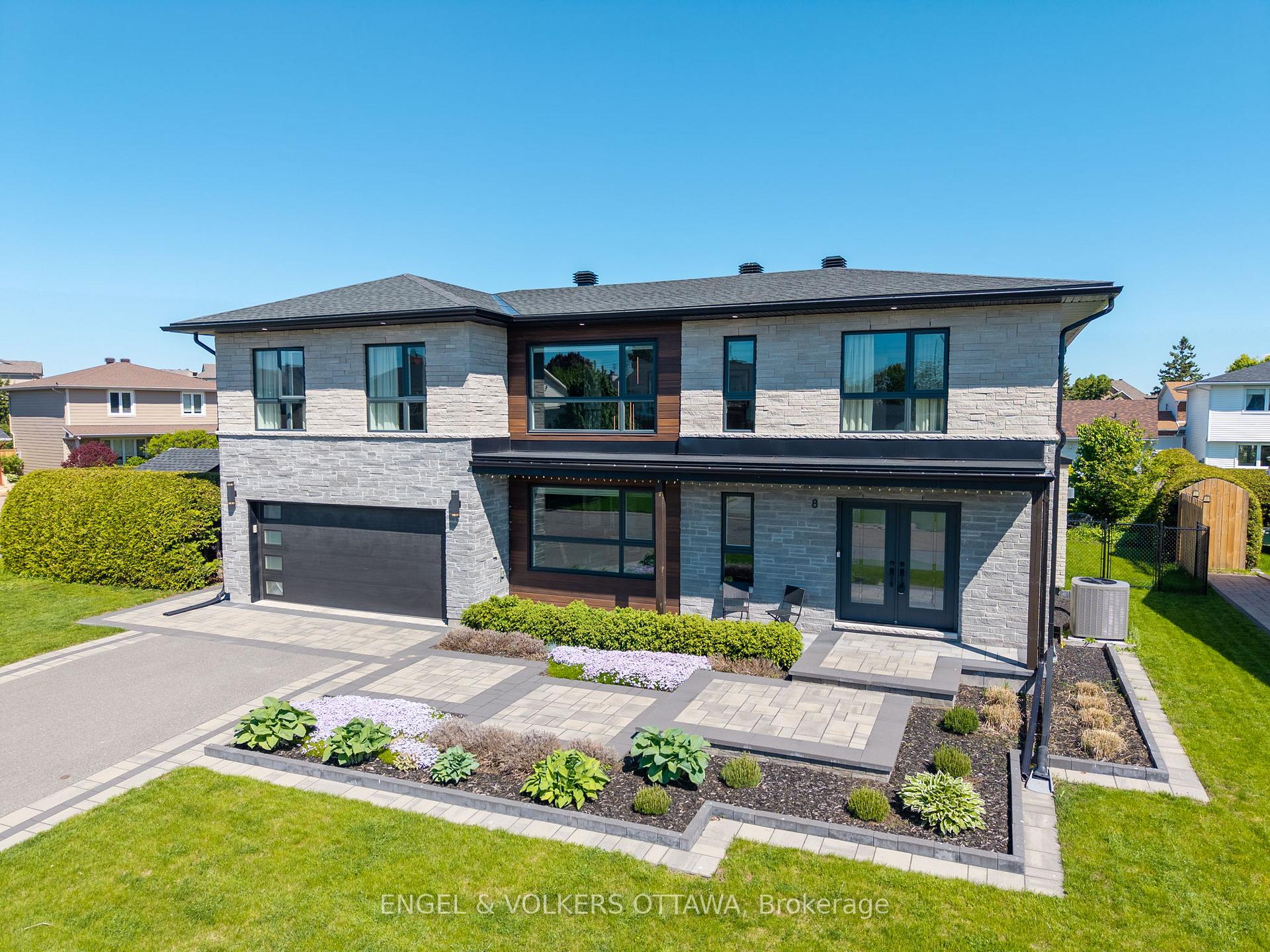 Front of 8 Roselawn Court
