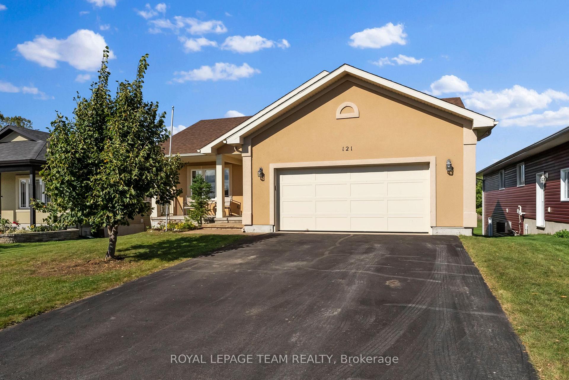 Photo 1 of 121 Otteridge Drive, Renfrew — HOMEH