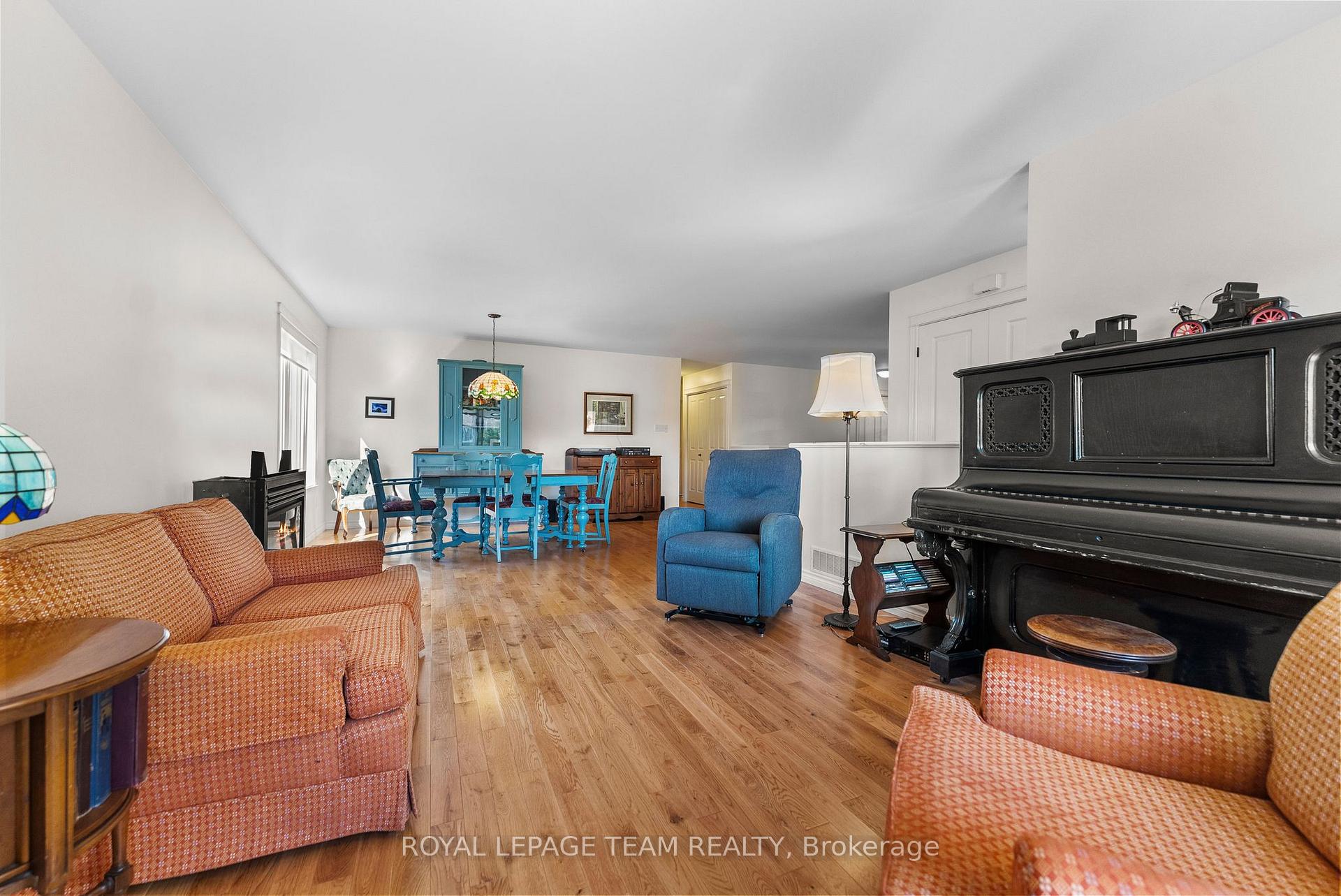 Photo 7 of 121 Otteridge Drive, Renfrew — HOMEH