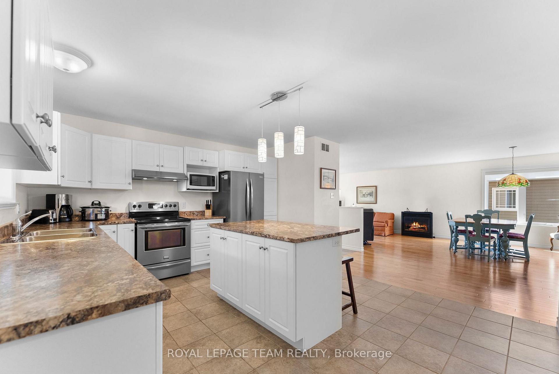 Photo 12 of 121 Otteridge Drive, Renfrew — HOMEH