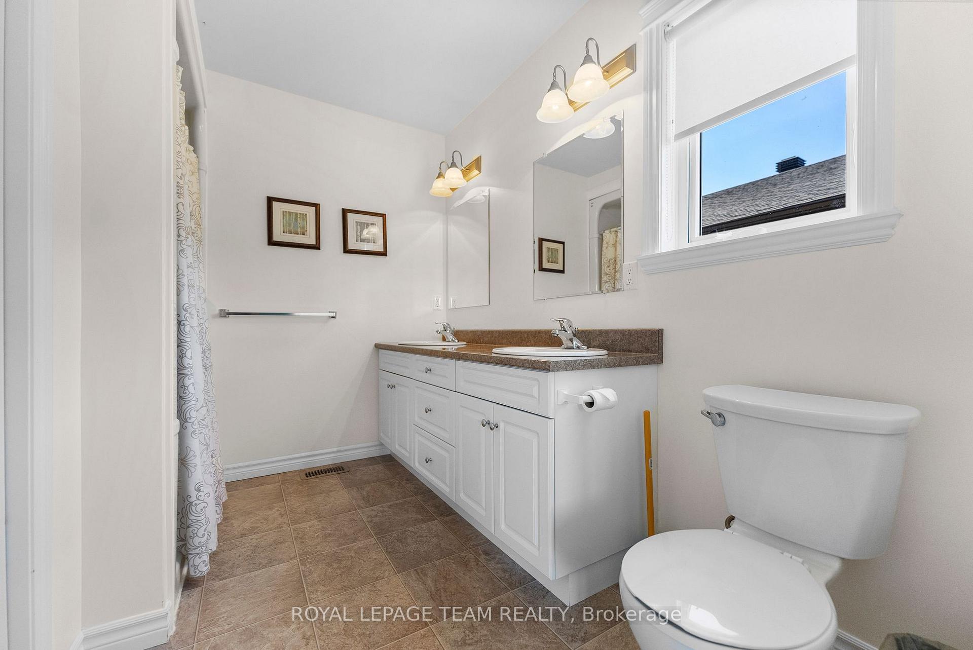 Photo 18 of 121 Otteridge Drive, Renfrew — HOMEH