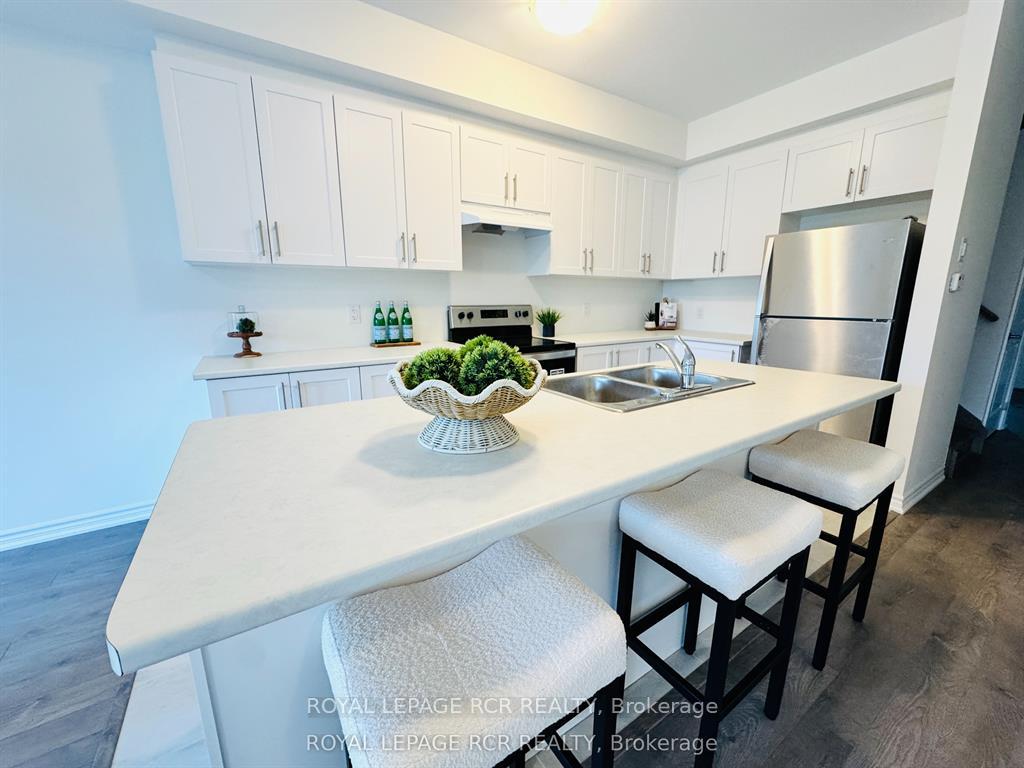 Photo 4 of 152 Winters Way, Shelburne — HOMEH