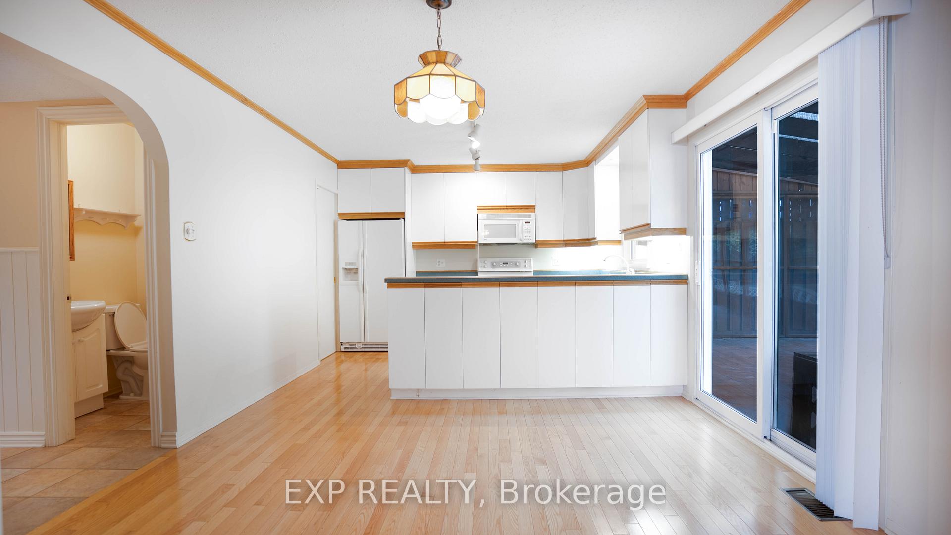Photo 5 of 165 McClellan Road, Ottawa, Sheahan Estates/Trend Village — HOMEH