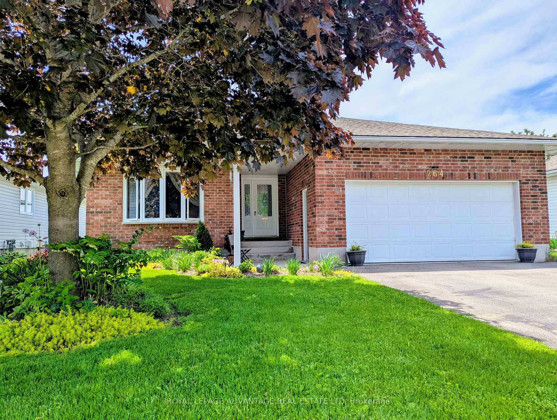 Photo 3 of 264 Glenwood Crescent, Smiths Falls — HOMEH