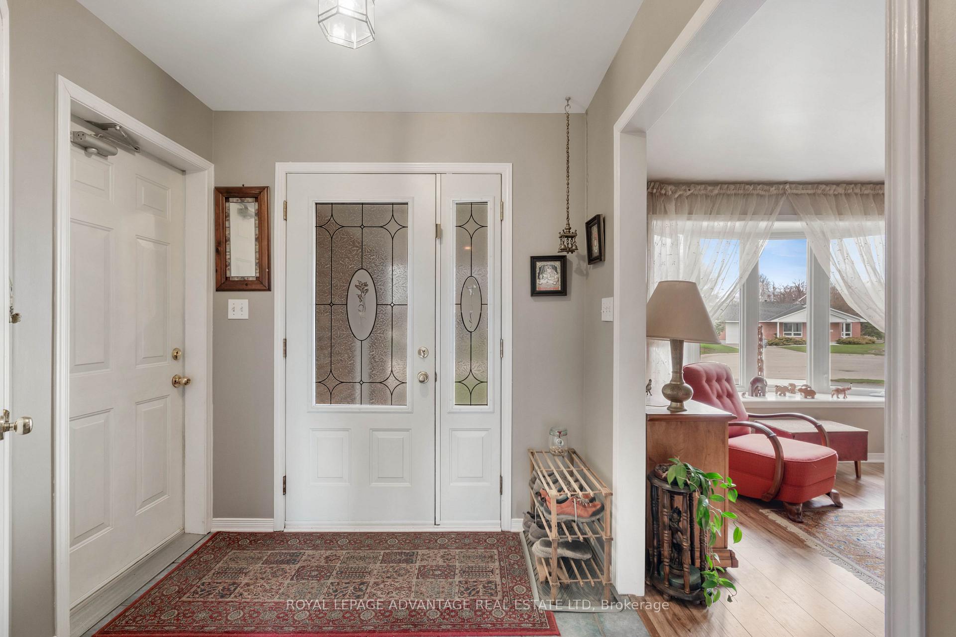 Photo 8 of 264 Glenwood Crescent, Smiths Falls — HOMEH