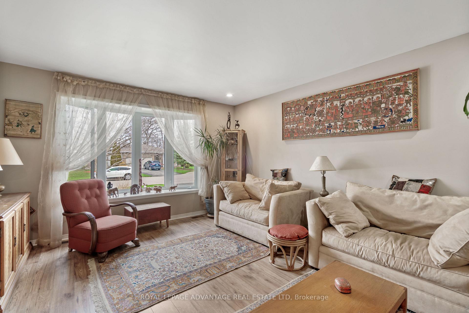 Photo 9 of 264 Glenwood Crescent, Smiths Falls — HOMEH