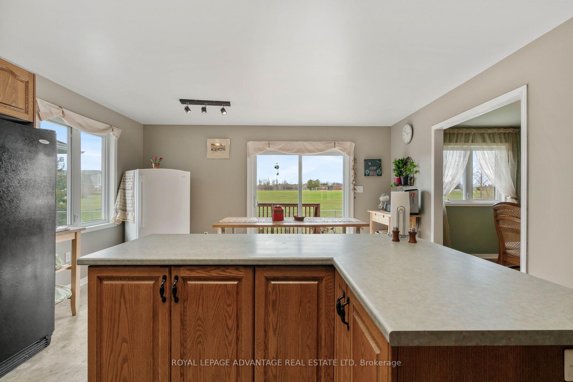 Photo 17 of 264 Glenwood Crescent, Smiths Falls — HOMEH