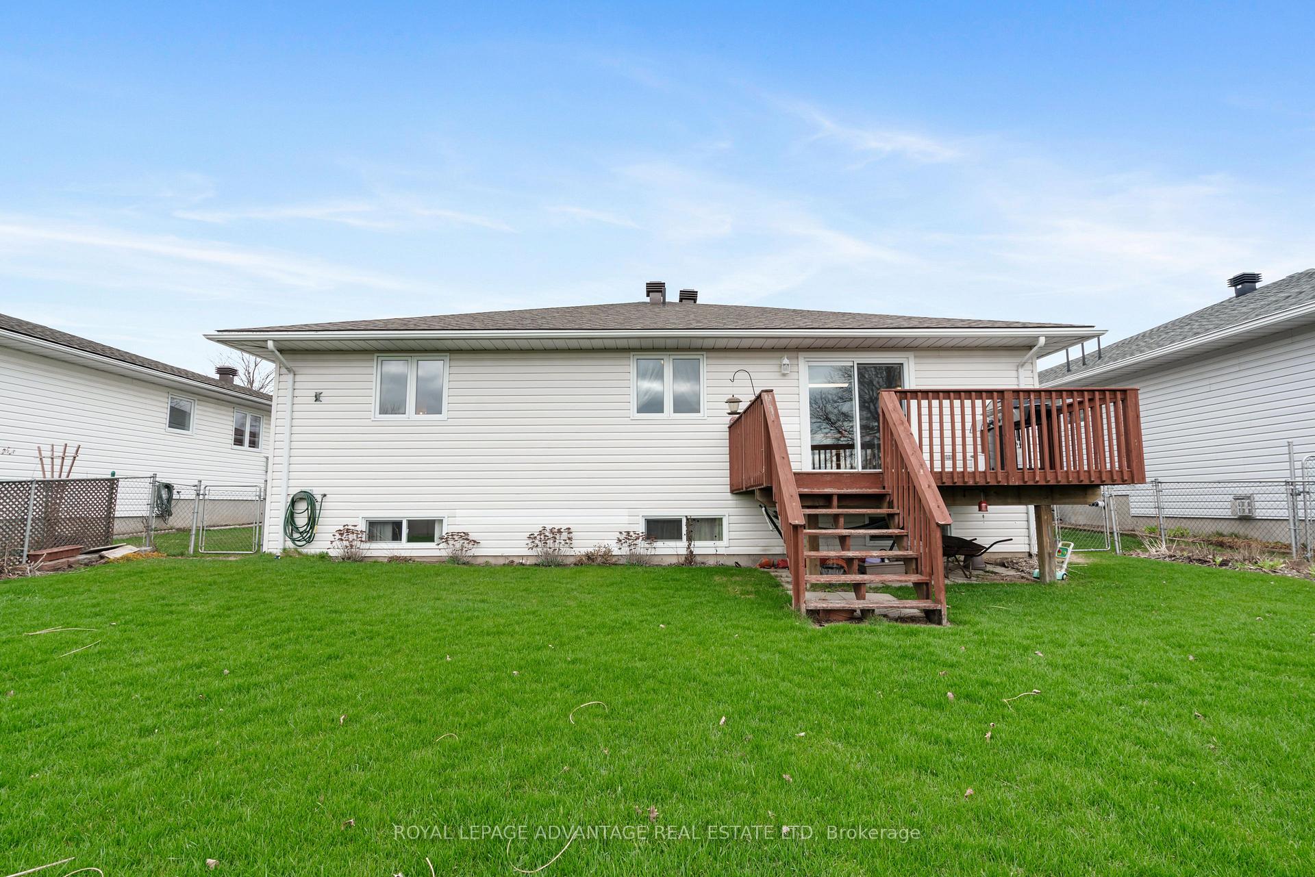 Photo 34 of 264 Glenwood Crescent, Smiths Falls — HOMEH
