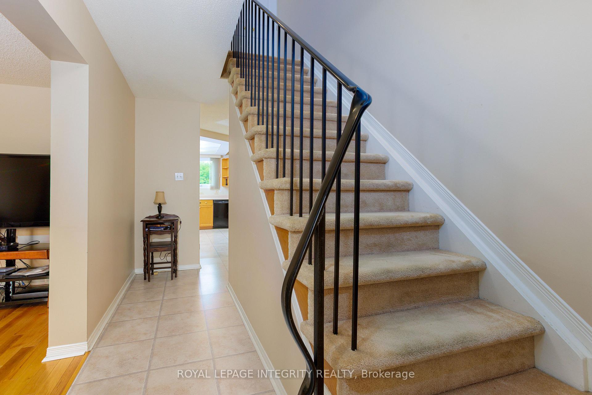 Photo 4 of 11 Higgins Road, Ottawa, Briargreen — HOMEH