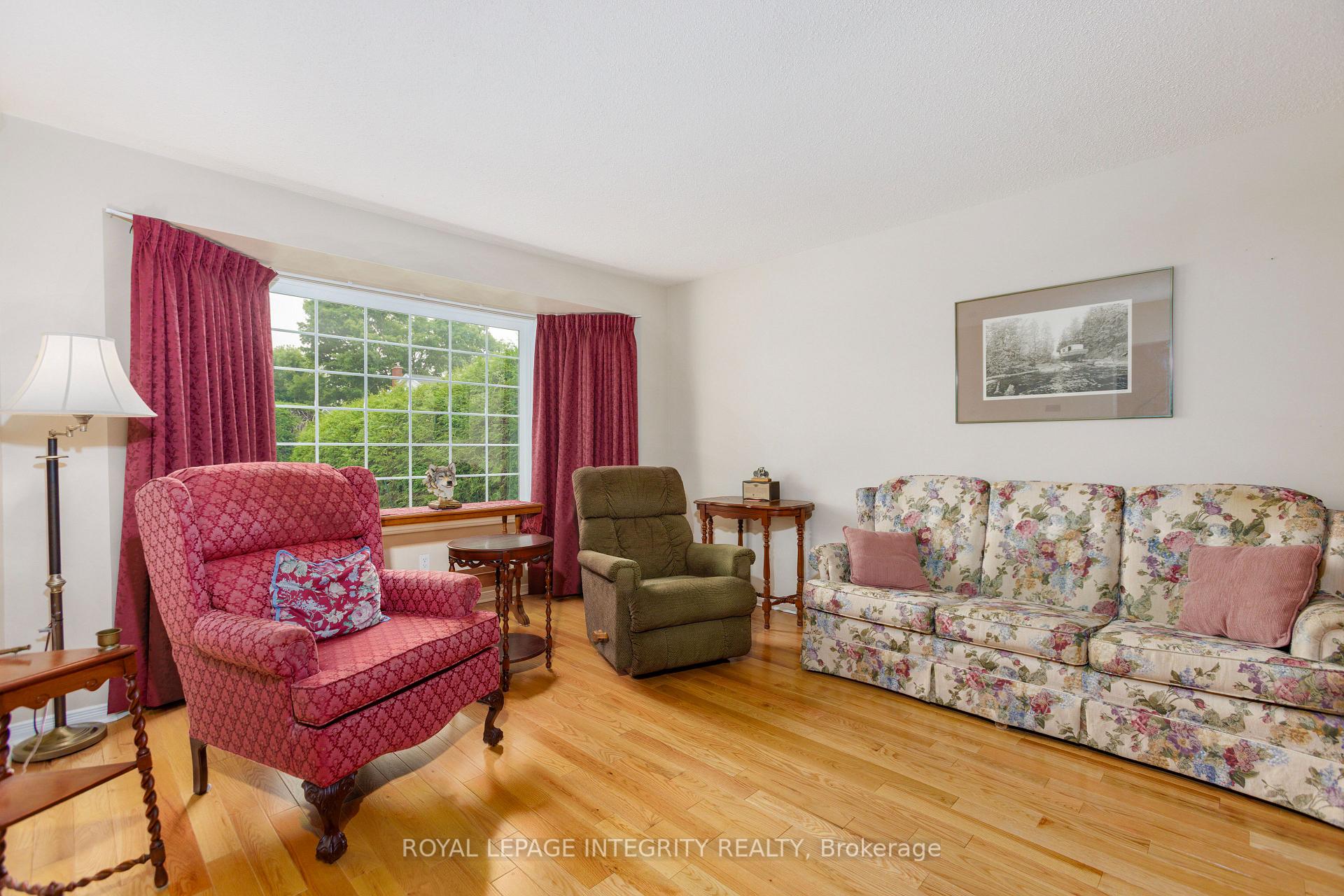 Photo 6 of 11 Higgins Road, Ottawa, Briargreen — HOMEH