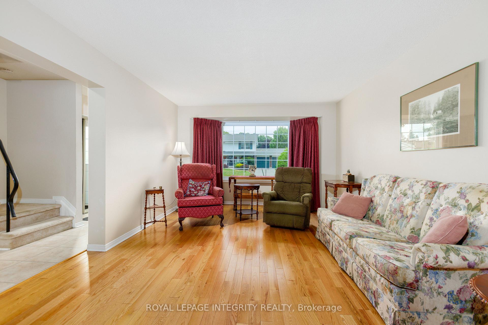 Photo 8 of 11 Higgins Road, Ottawa, Briargreen — HOMEH