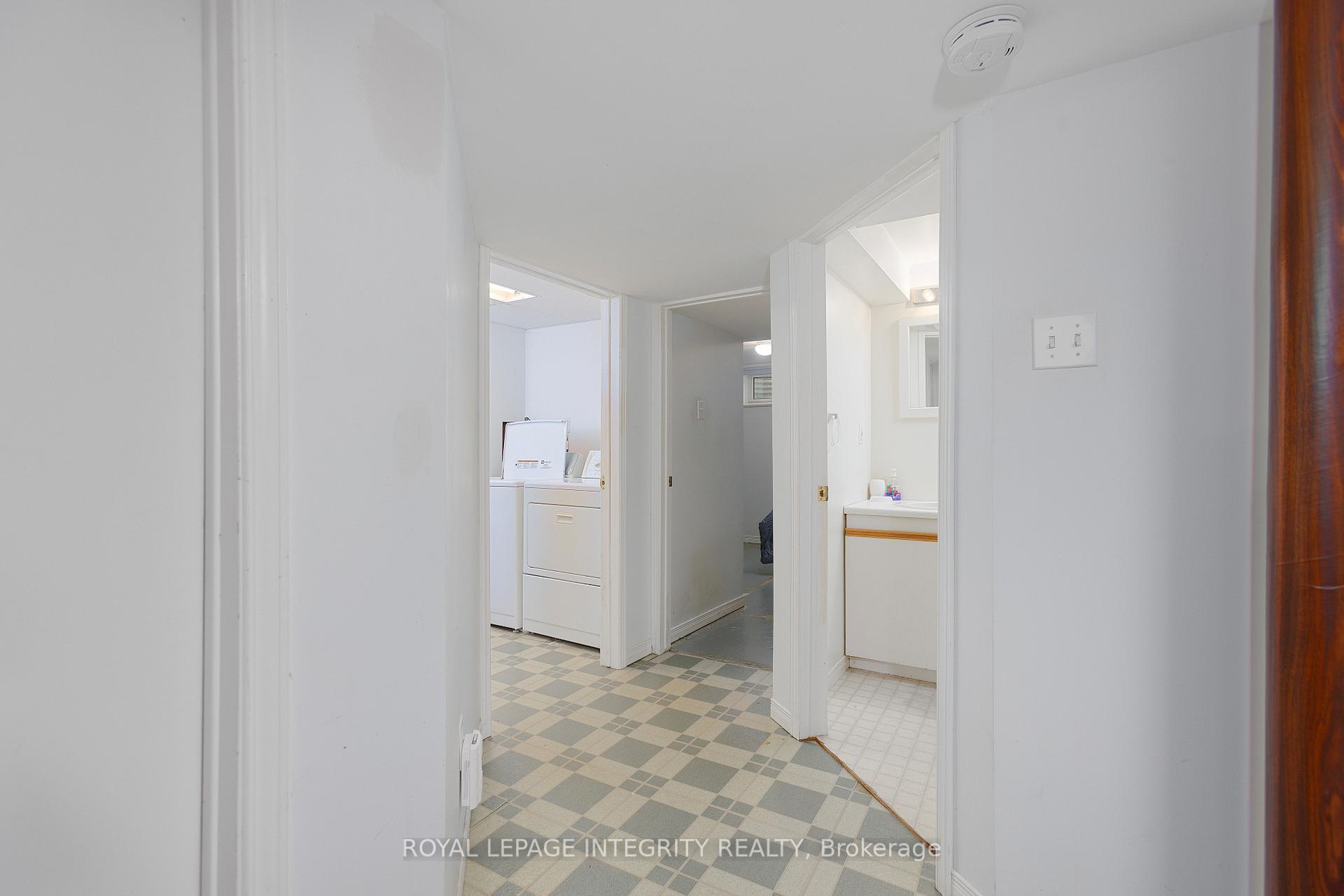 Photo 34 of 11 Higgins Road, Ottawa, Briargreen — HOMEH