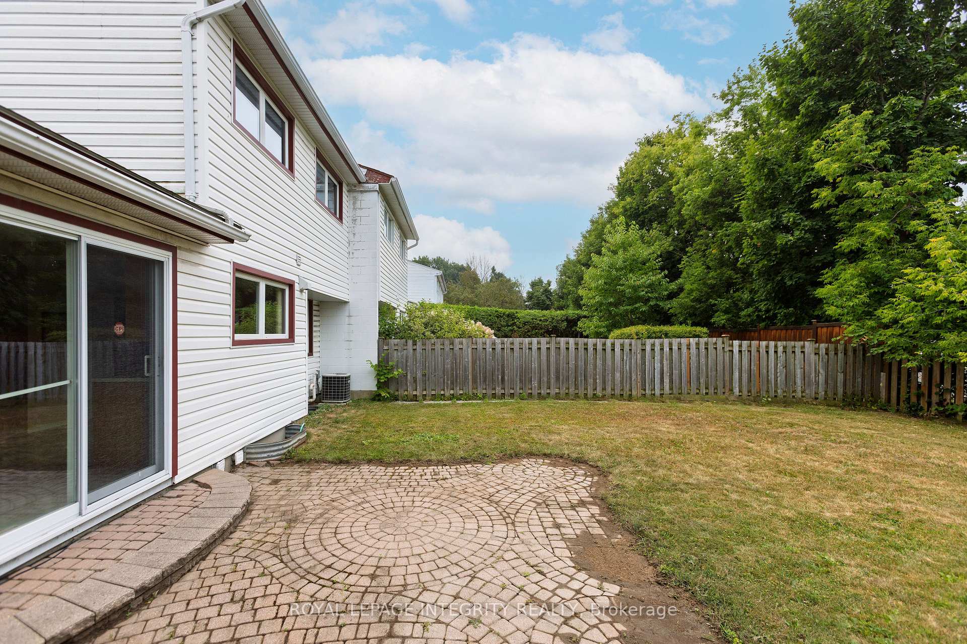 Photo 35 of 11 Higgins Road, Ottawa, Briargreen — HOMEH