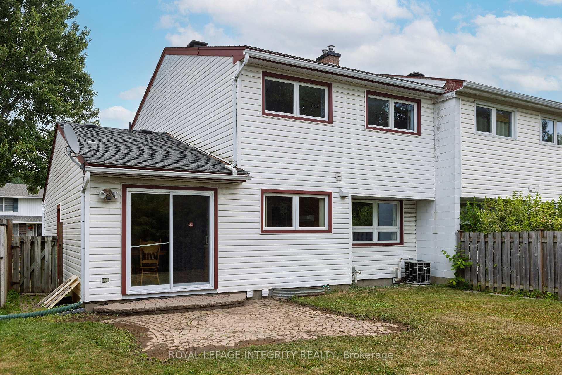 Photo 36 of 11 Higgins Road, Ottawa, Briargreen — HOMEH