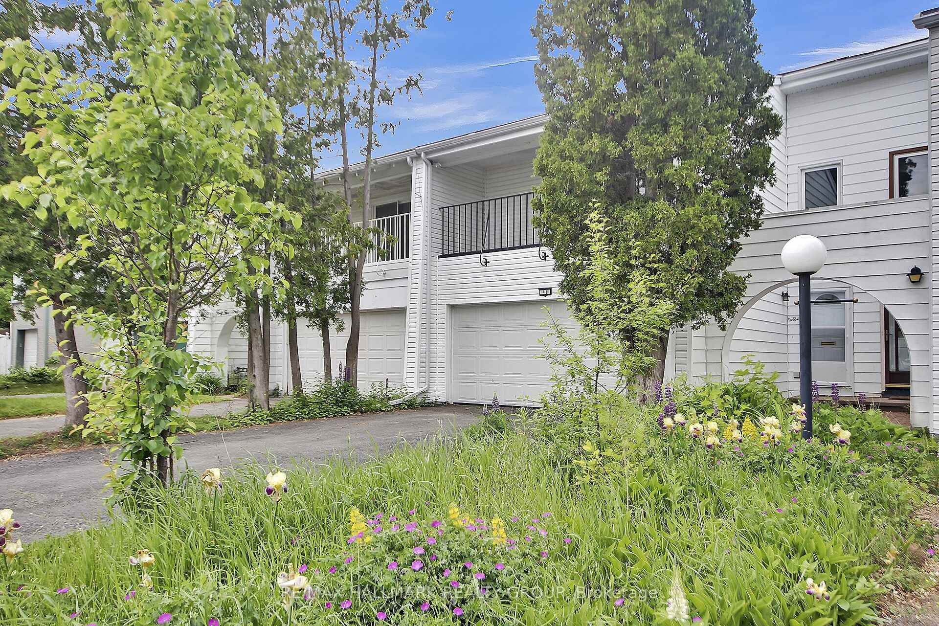 Photo 2 of 41 Grady Crescent, Ottawa, Sheahan Estates/Trend Village — HOMEH