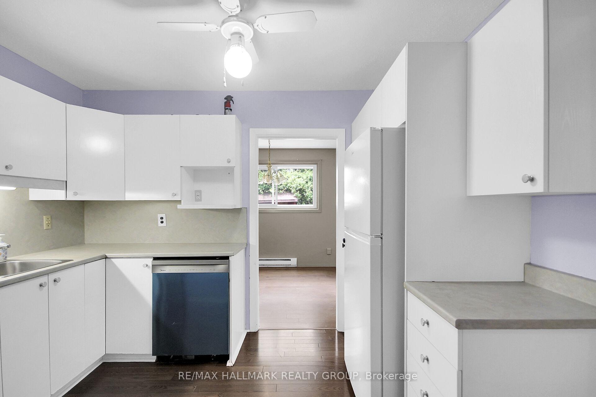 Photo 14 of 41 Grady Crescent, Ottawa, Sheahan Estates/Trend Village — HOMEH