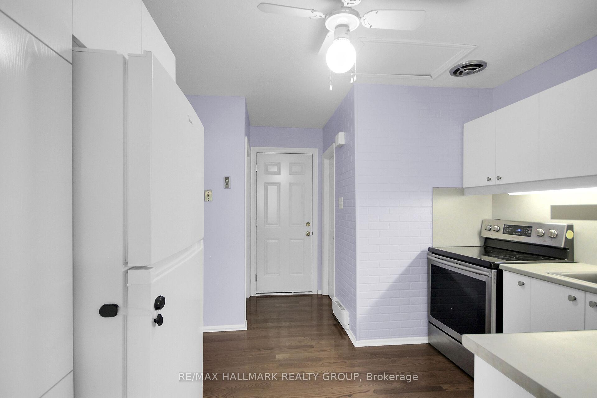 Photo 15 of 41 Grady Crescent, Ottawa, Sheahan Estates/Trend Village — HOMEH