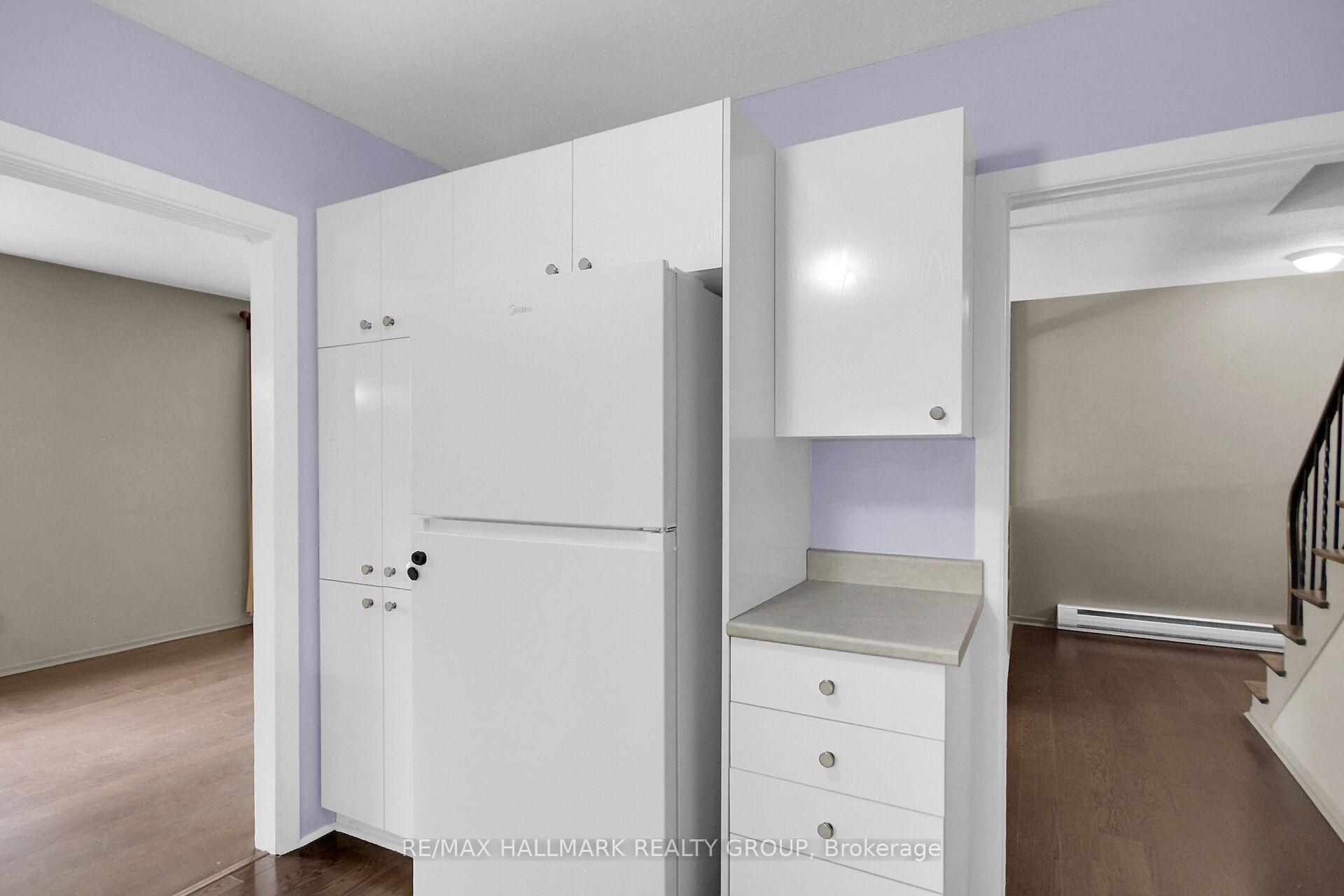Photo 17 of 41 Grady Crescent, Ottawa, Sheahan Estates/Trend Village — HOMEH