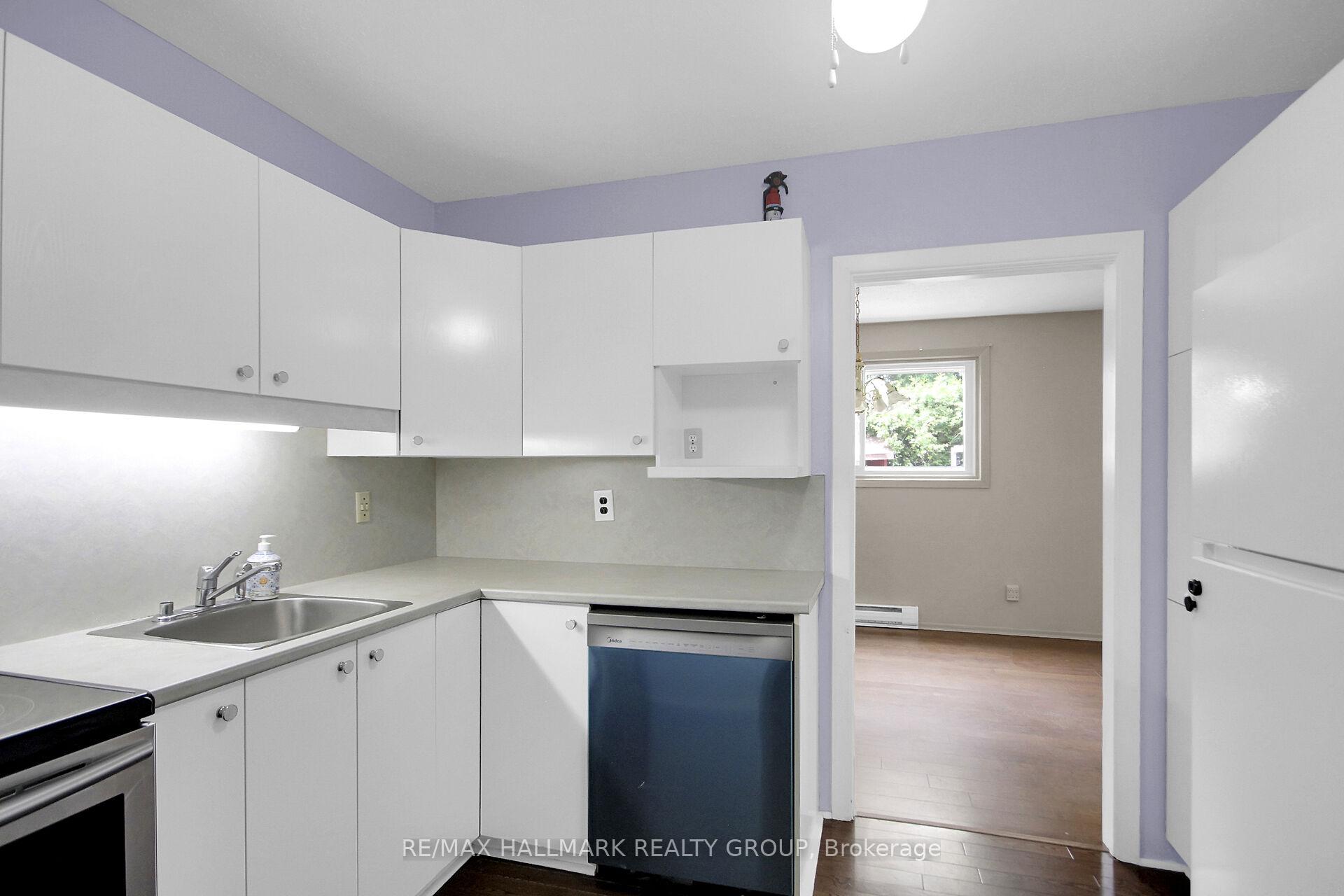 Photo 19 of 41 Grady Crescent, Ottawa, Sheahan Estates/Trend Village — HOMEH