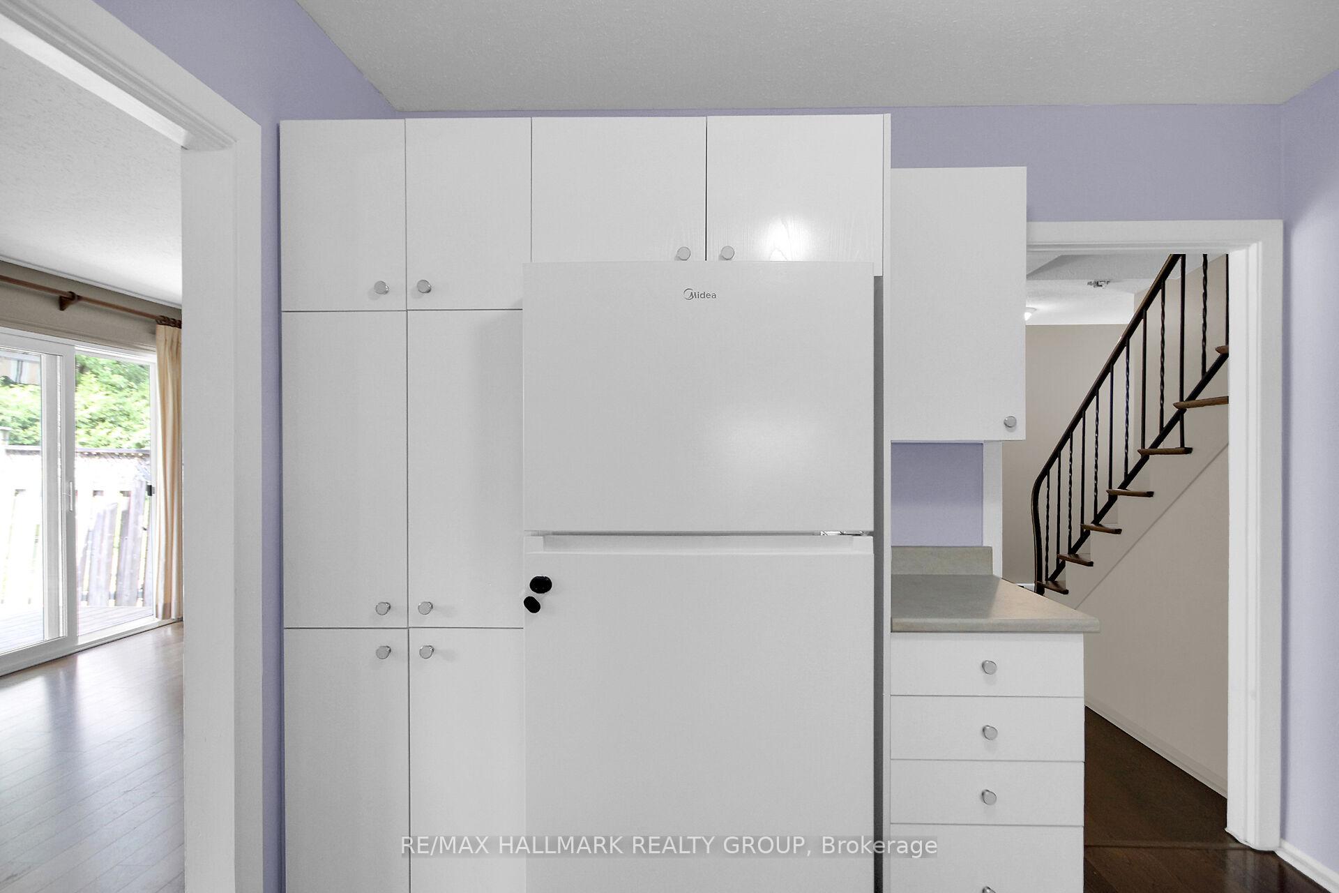 Photo 20 of 41 Grady Crescent, Ottawa, Sheahan Estates/Trend Village — HOMEH