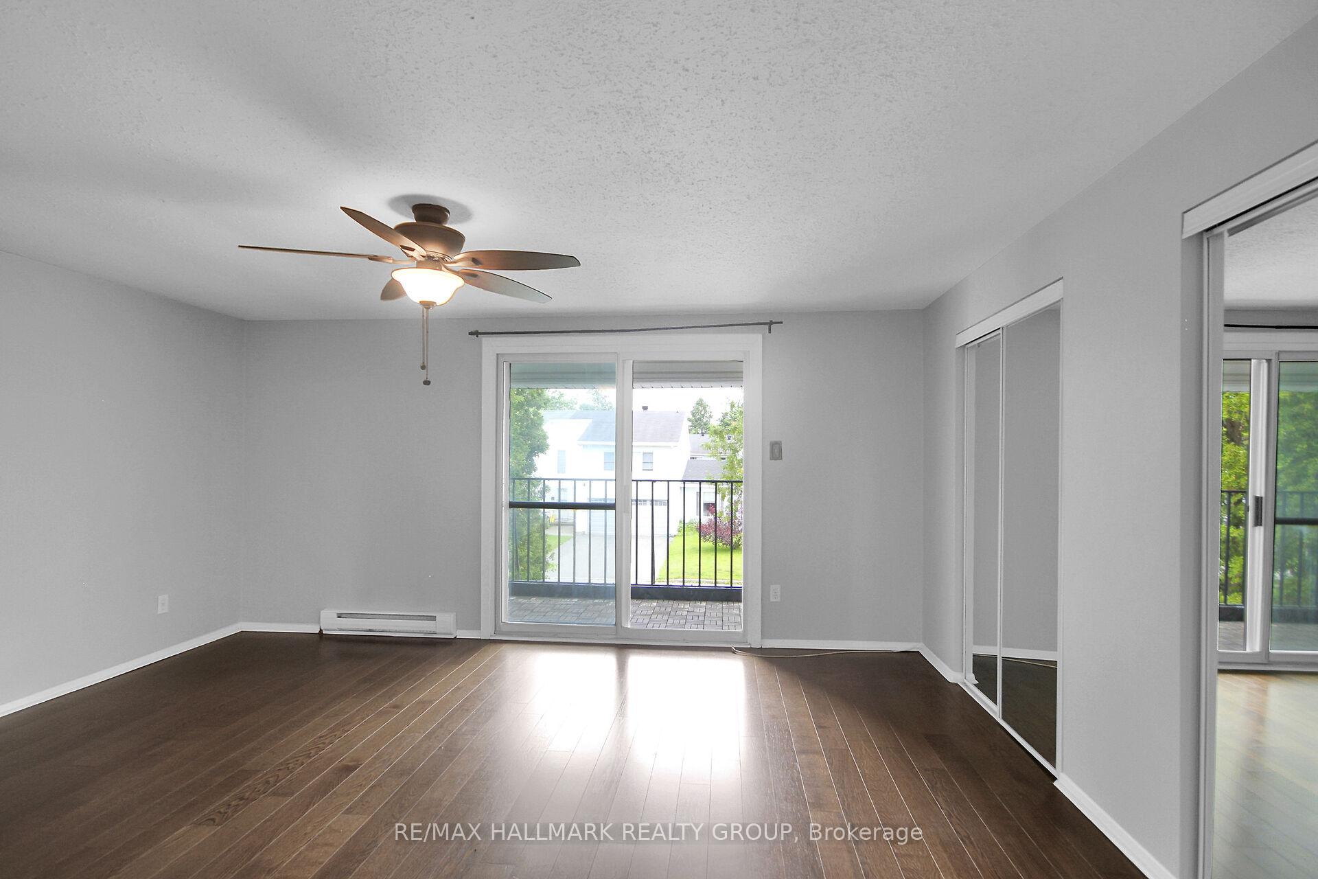 Photo 23 of 41 Grady Crescent, Ottawa, Sheahan Estates/Trend Village — HOMEH