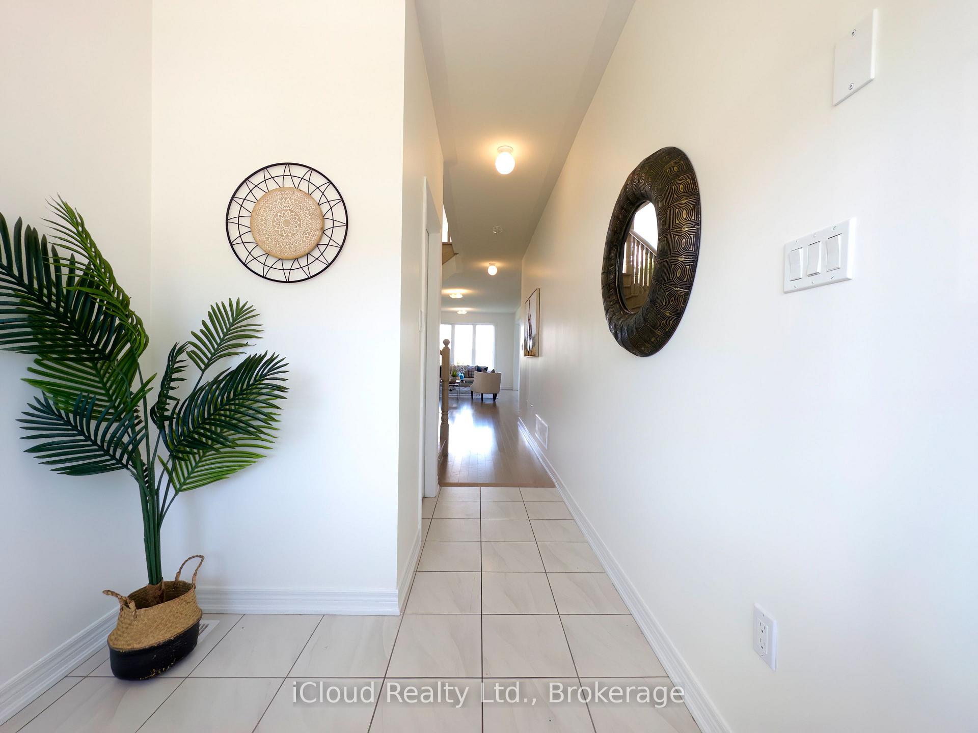 Photo 3 of 548 Red Elm Drive, Shelburne — HOMEH