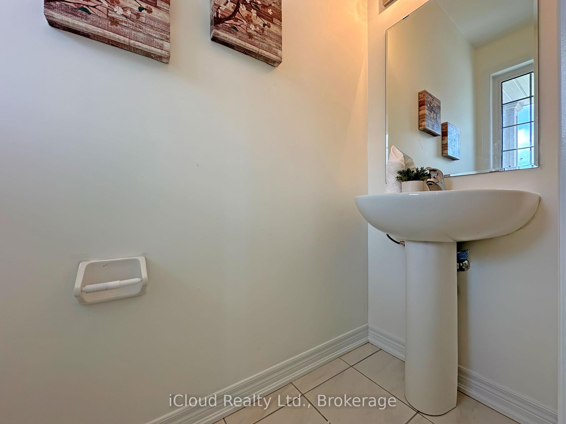 Photo 12 of 548 Red Elm Drive, Shelburne — HOMEH