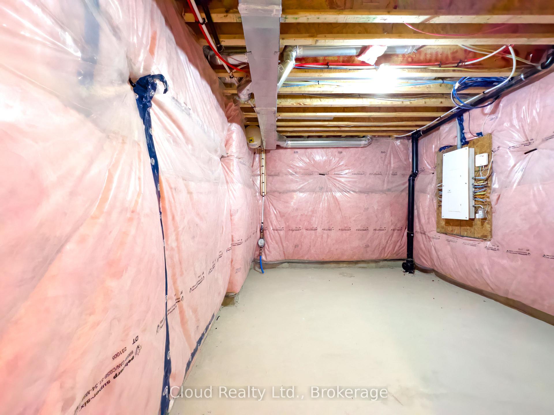 Photo 32 of 548 Red Elm Drive, Shelburne — HOMEH