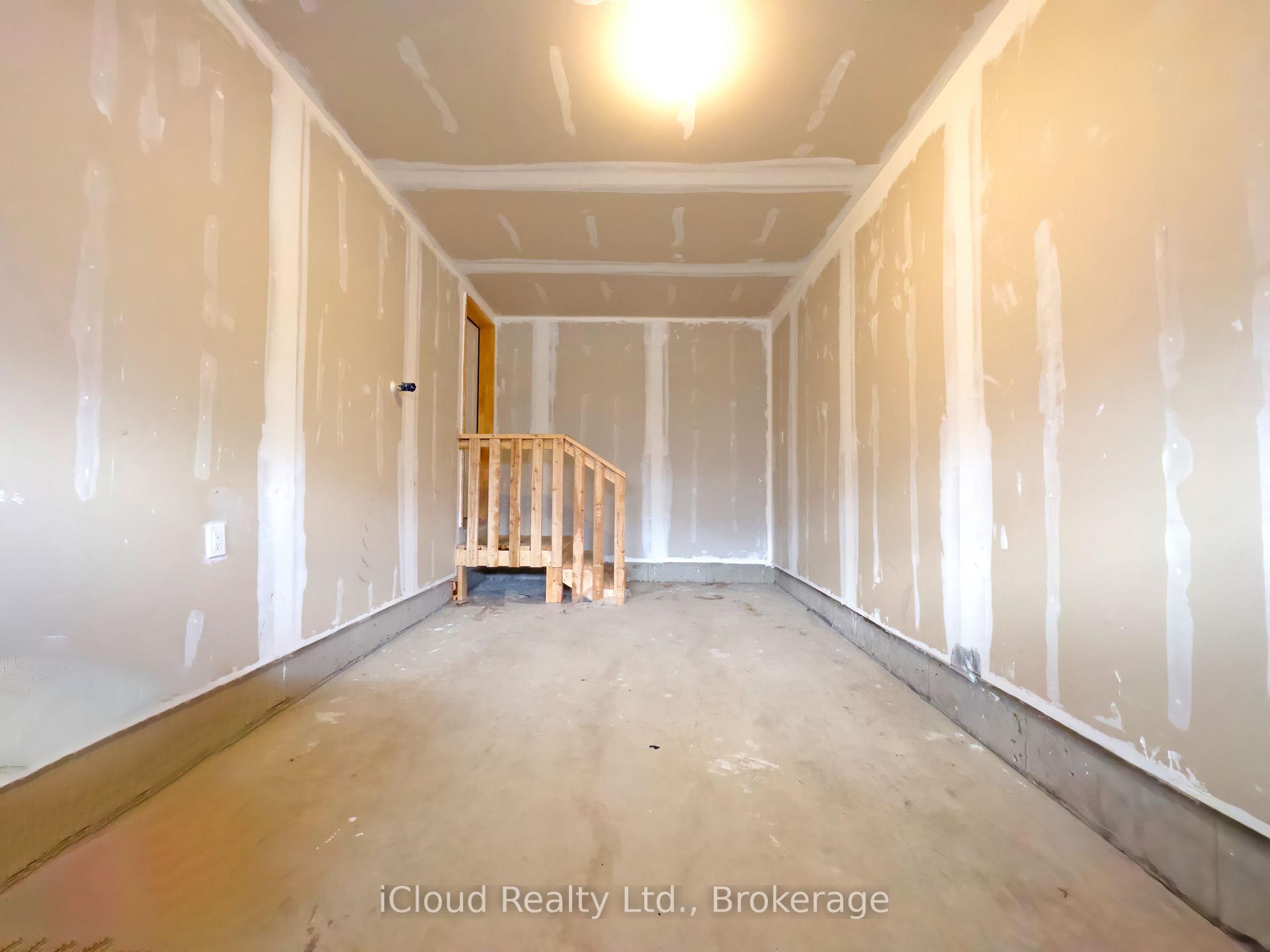 Photo 36 of 548 Red Elm Drive, Shelburne — HOMEH