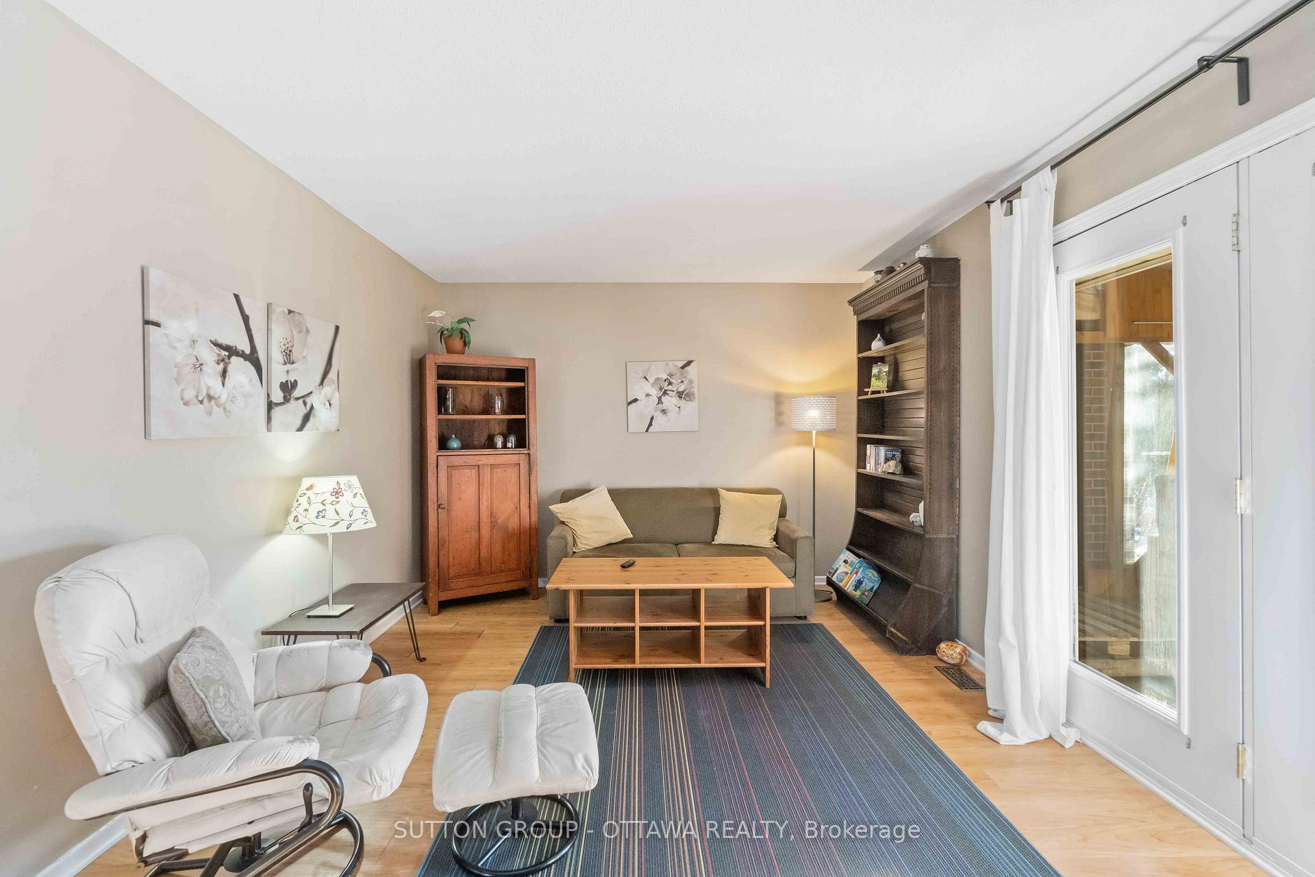 Photo 9 of 68 Elvaston Avenue, Ottawa, Craig Henry/Woodvale — HOMEH