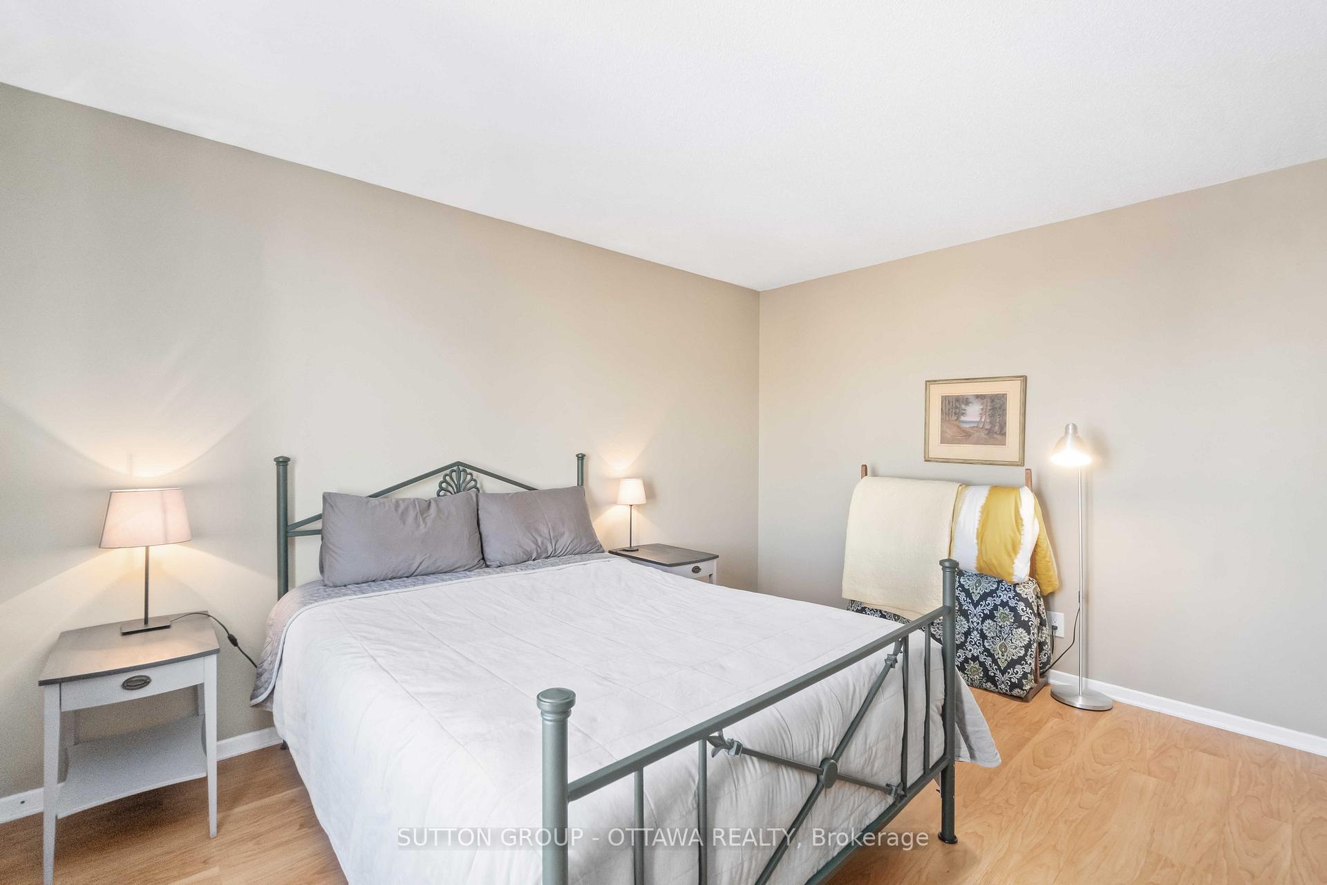 Photo 13 of 68 Elvaston Avenue, Ottawa, Craig Henry/Woodvale — HOMEH