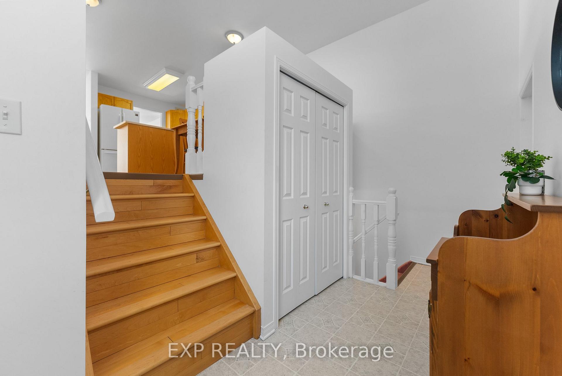 Photo 4 of 840 Eighth Street, Renfrew — HOMEH