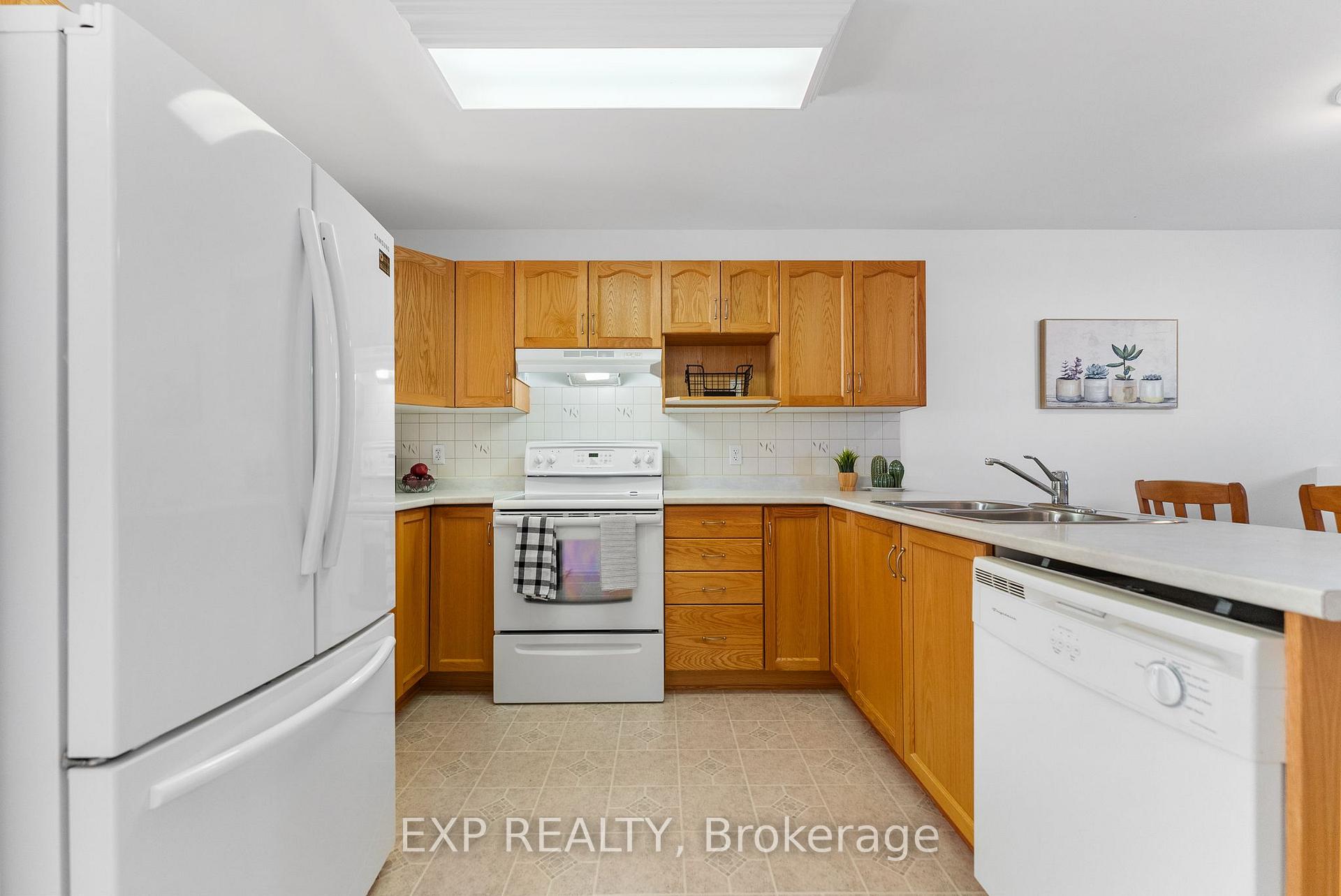 Photo 8 of 840 Eighth Street, Renfrew — HOMEH