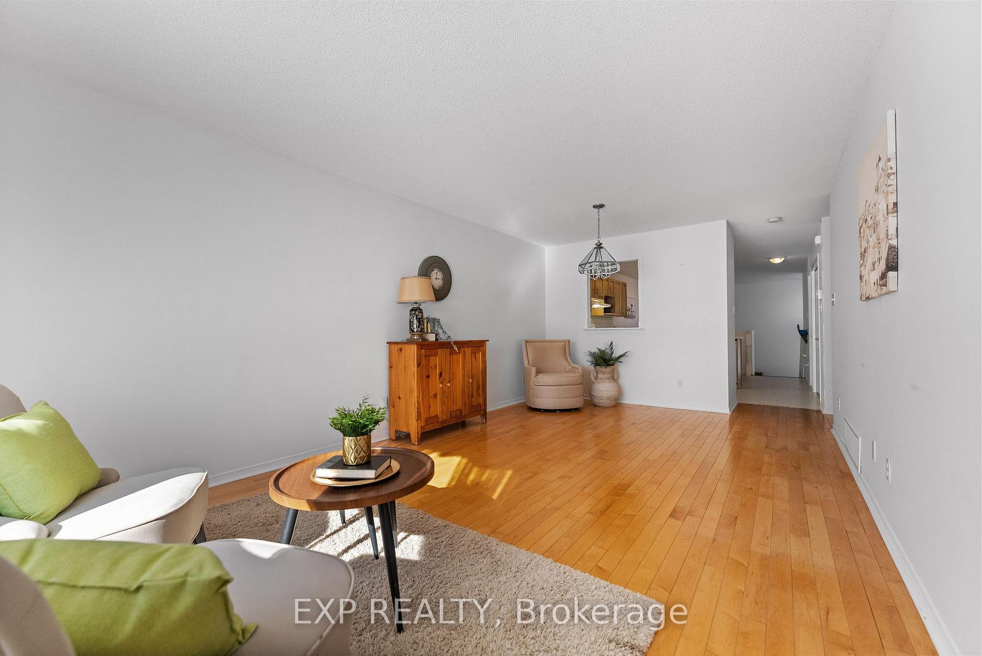 Photo 10 of 840 Eighth Street, Renfrew — HOMEH