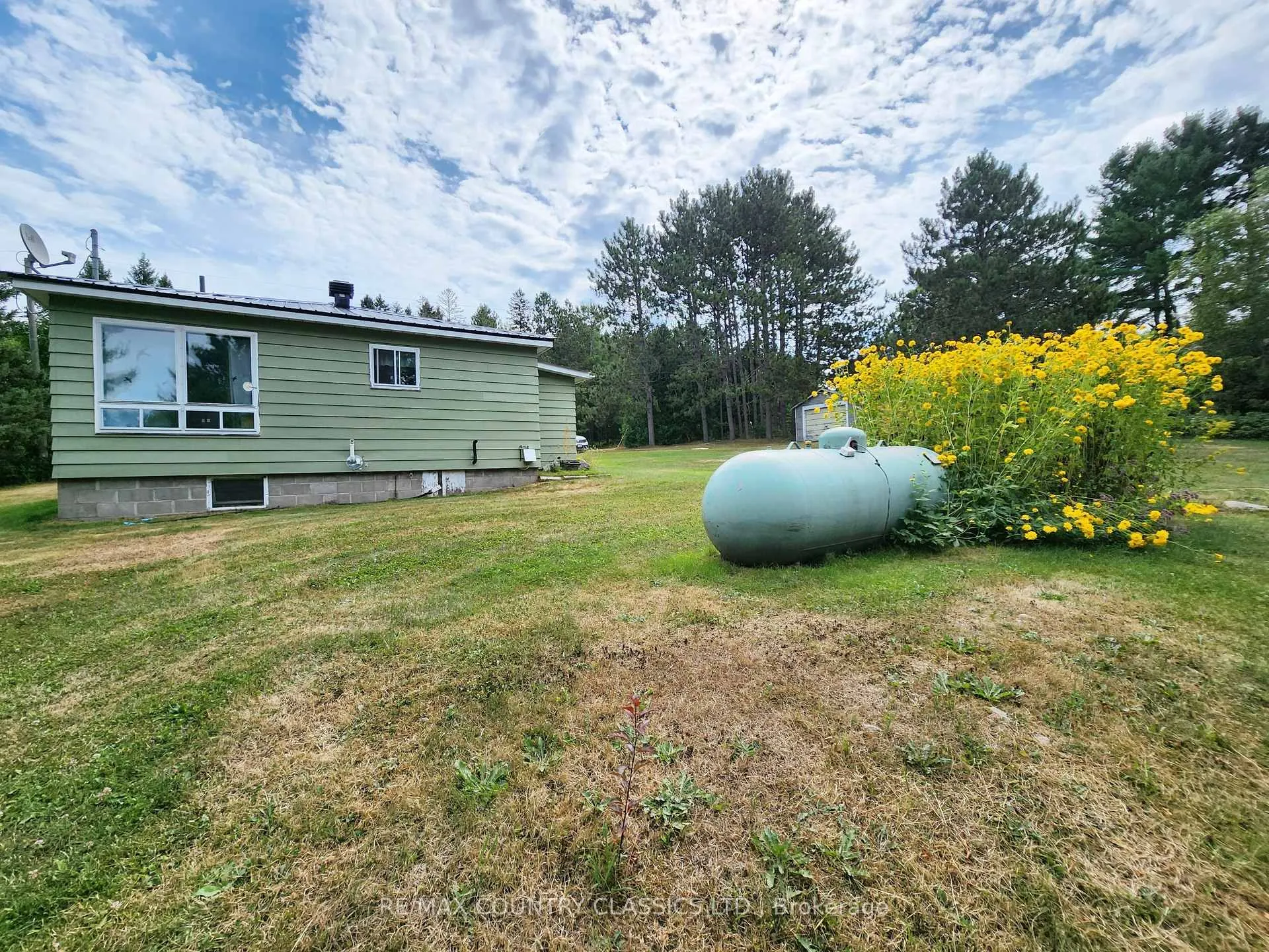 Photo 4 of 94 Paradise Road, South Algonquin — HOMEH