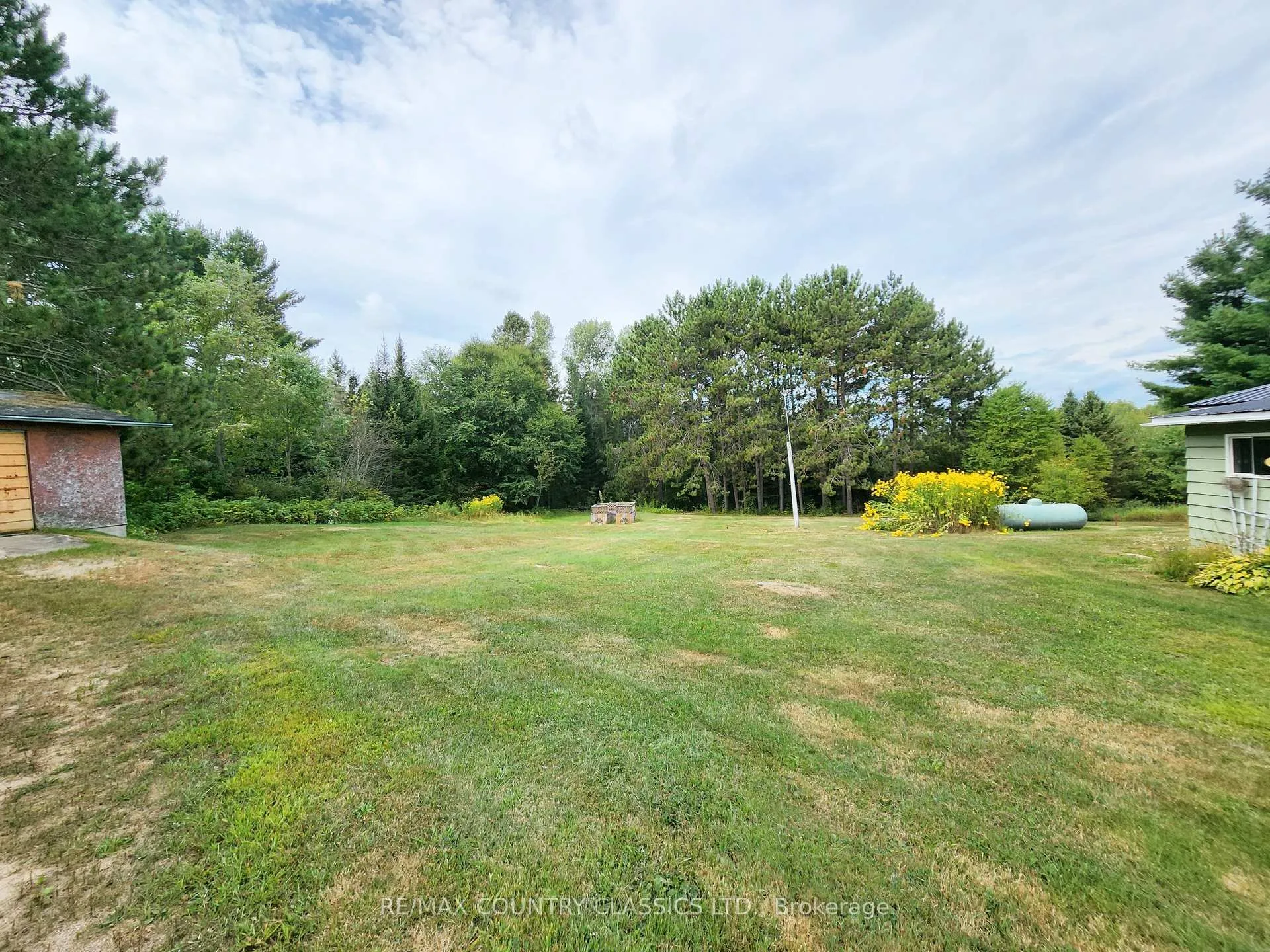Photo 5 of 94 Paradise Road, South Algonquin — HOMEH
