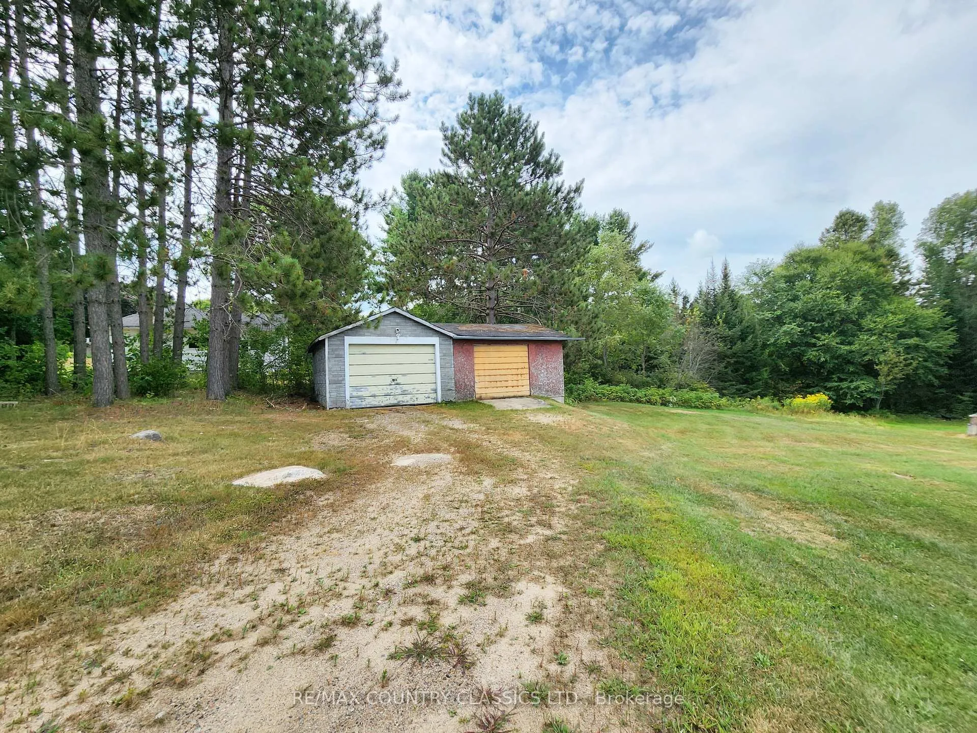 Photo 6 of 94 Paradise Road, South Algonquin — HOMEH