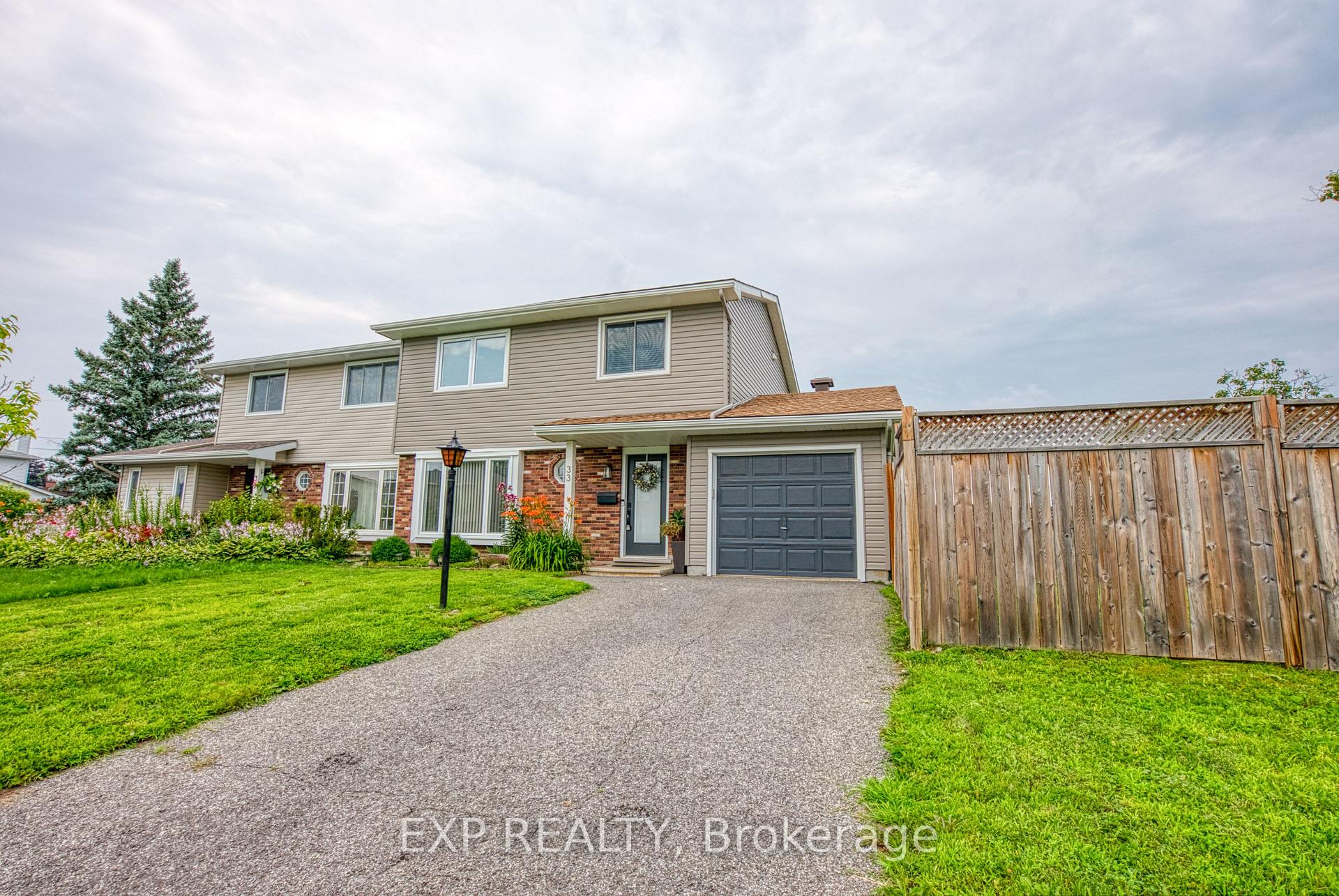 Photo 2 of 33 Elvaston Avenue, Ottawa, Craig Henry/Woodvale — HOMEH