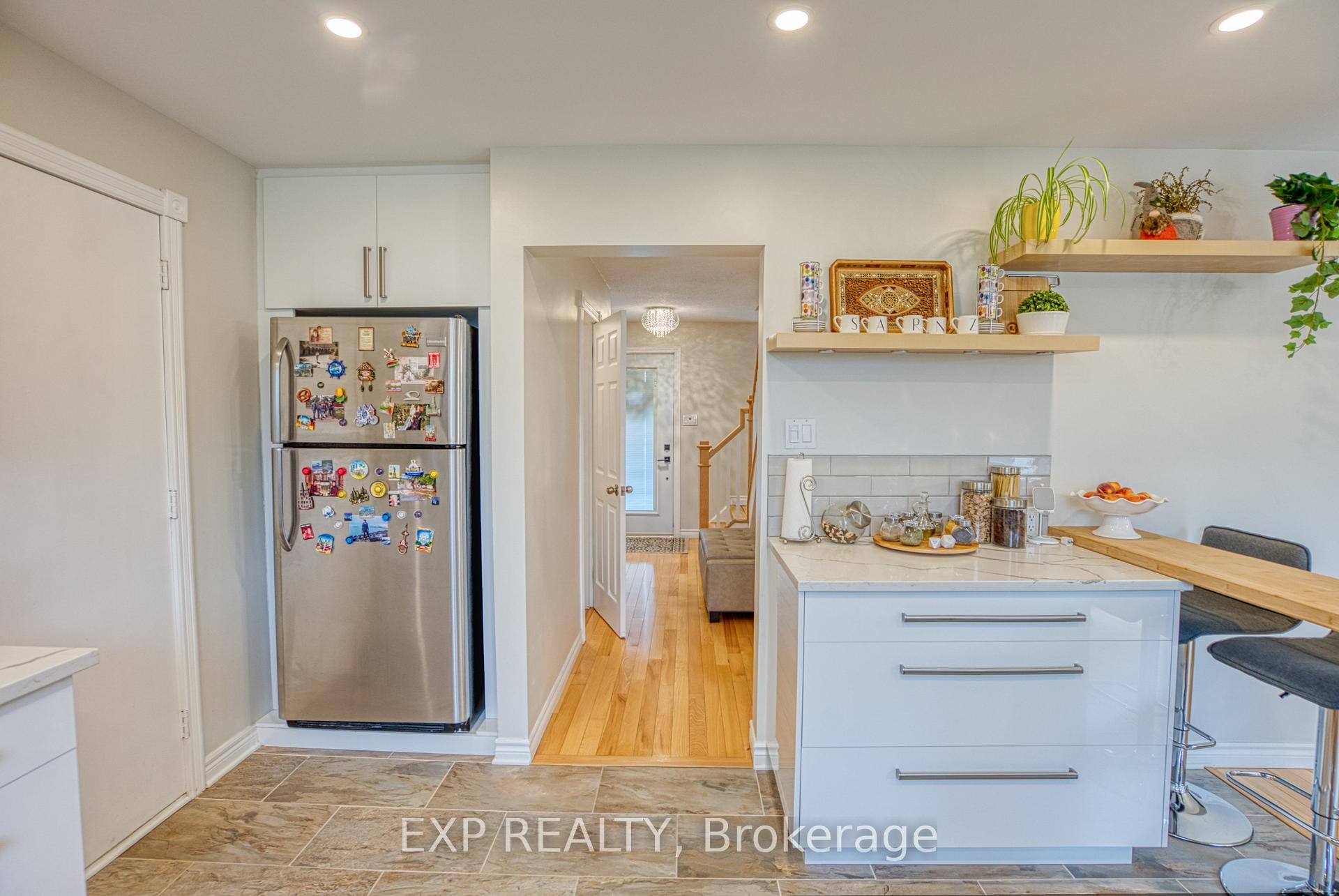 Photo 10 of 33 Elvaston Avenue, Ottawa, Craig Henry/Woodvale — HOMEH