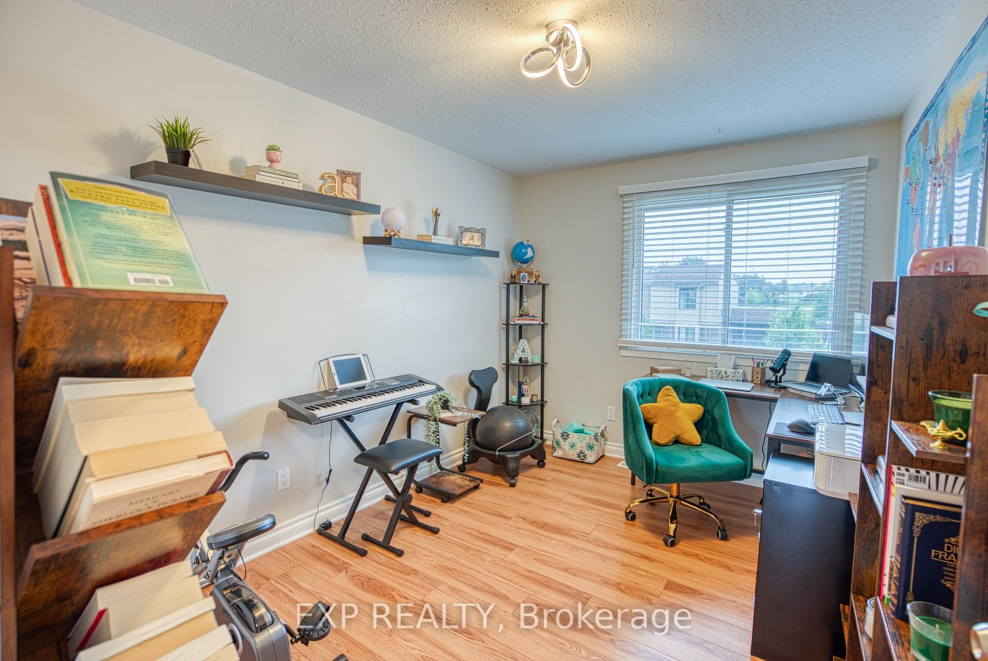 Photo 25 of 33 Elvaston Avenue, Ottawa, Craig Henry/Woodvale — HOMEH
