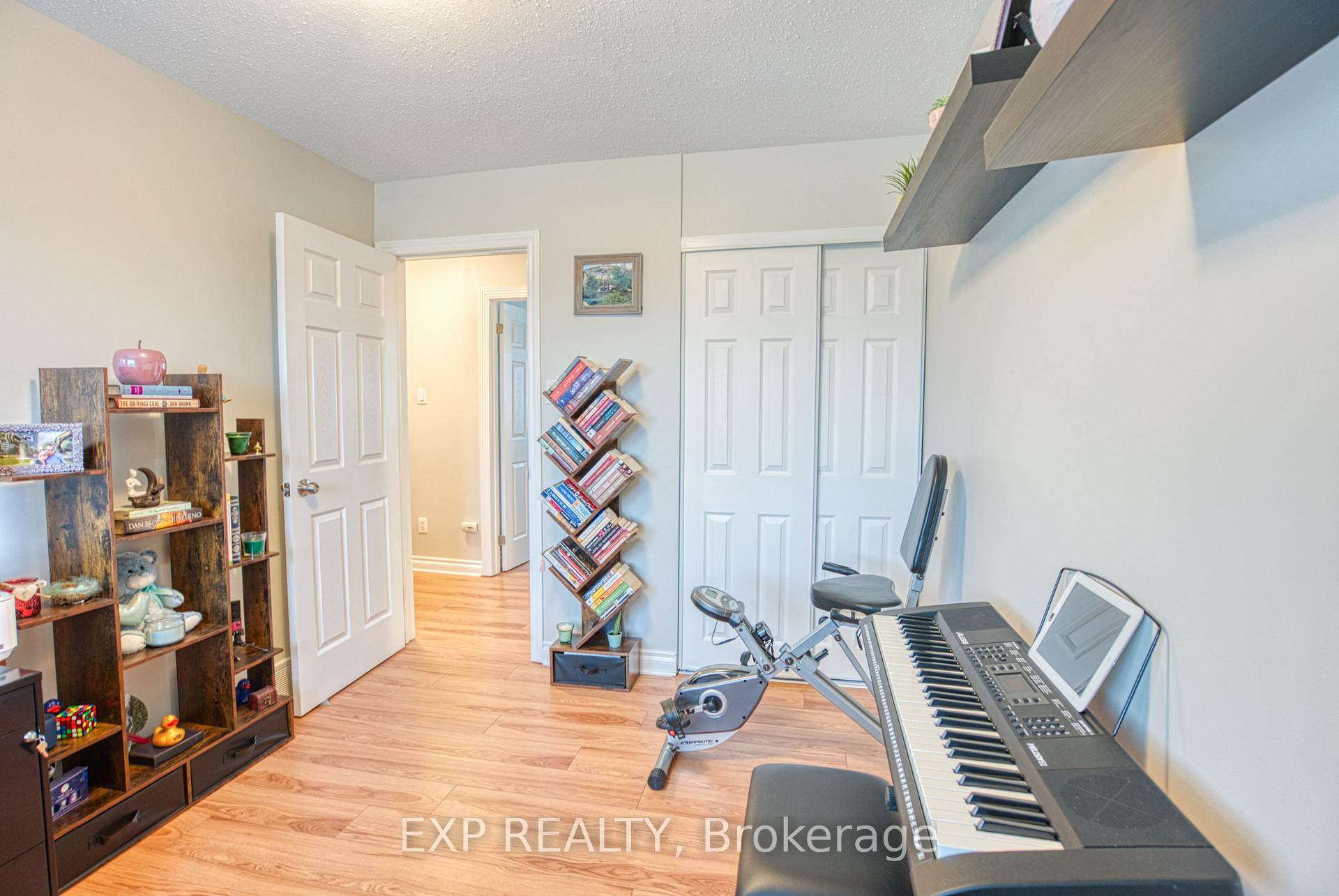 Photo 27 of 33 Elvaston Avenue, Ottawa, Craig Henry/Woodvale — HOMEH