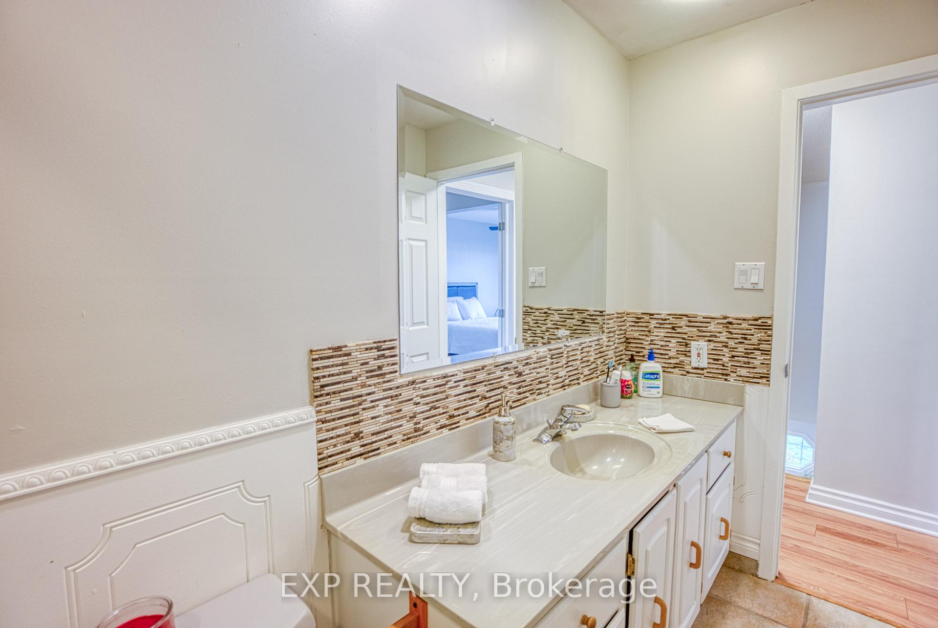 Photo 32 of 33 Elvaston Avenue, Ottawa, Craig Henry/Woodvale — HOMEH