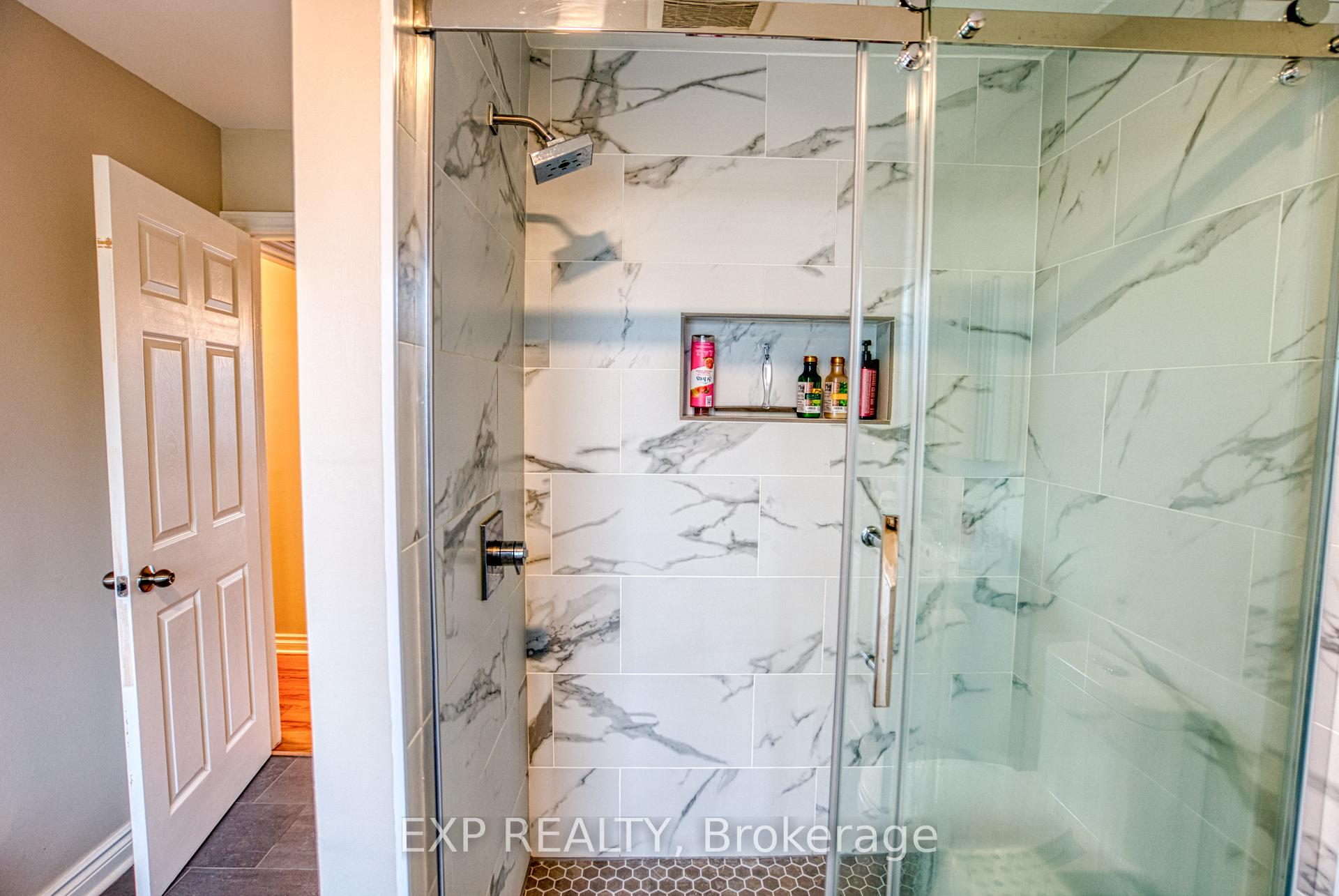Photo 38 of 33 Elvaston Avenue, Ottawa, Craig Henry/Woodvale — HOMEH