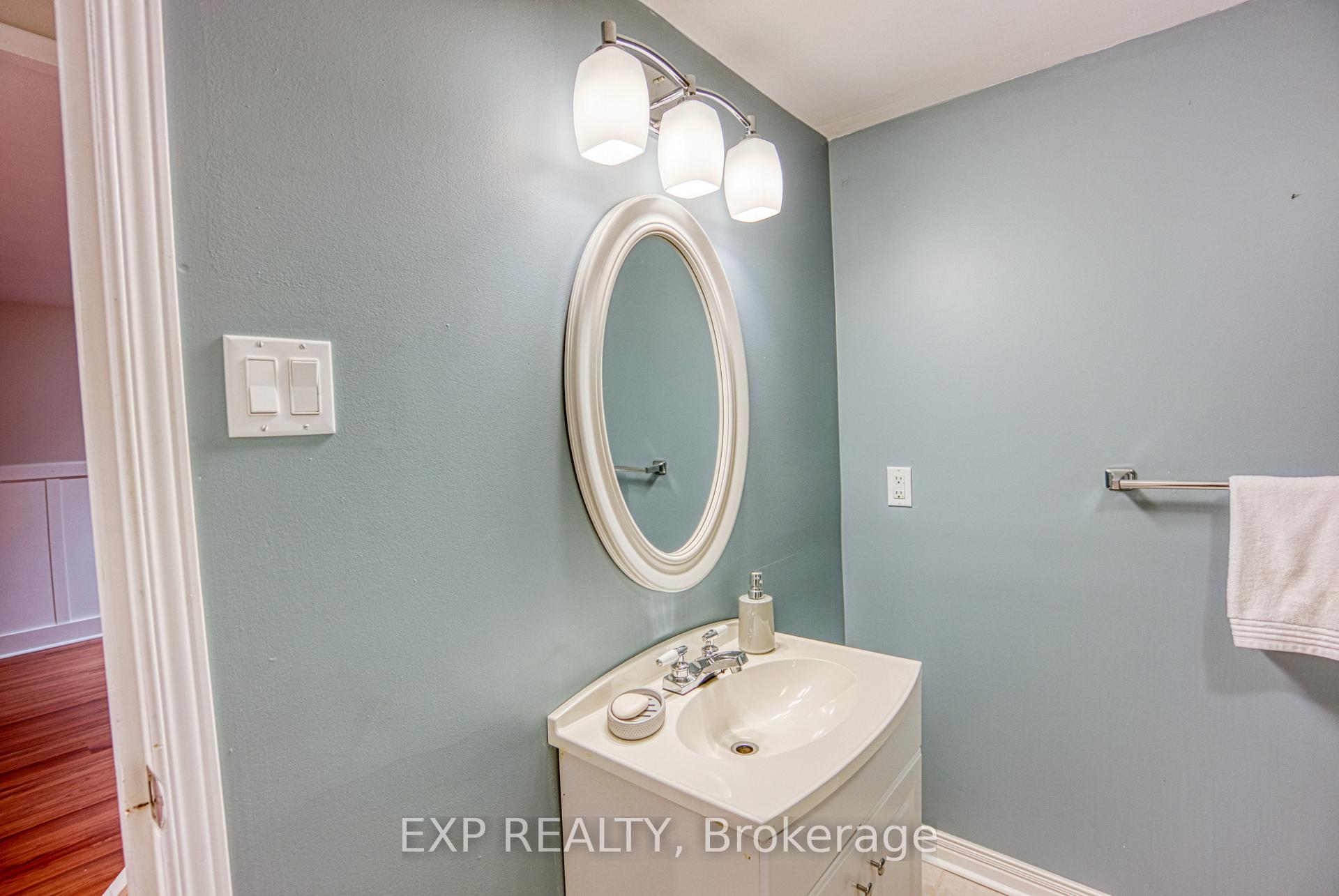 Photo 43 of 33 Elvaston Avenue, Ottawa, Craig Henry/Woodvale — HOMEH