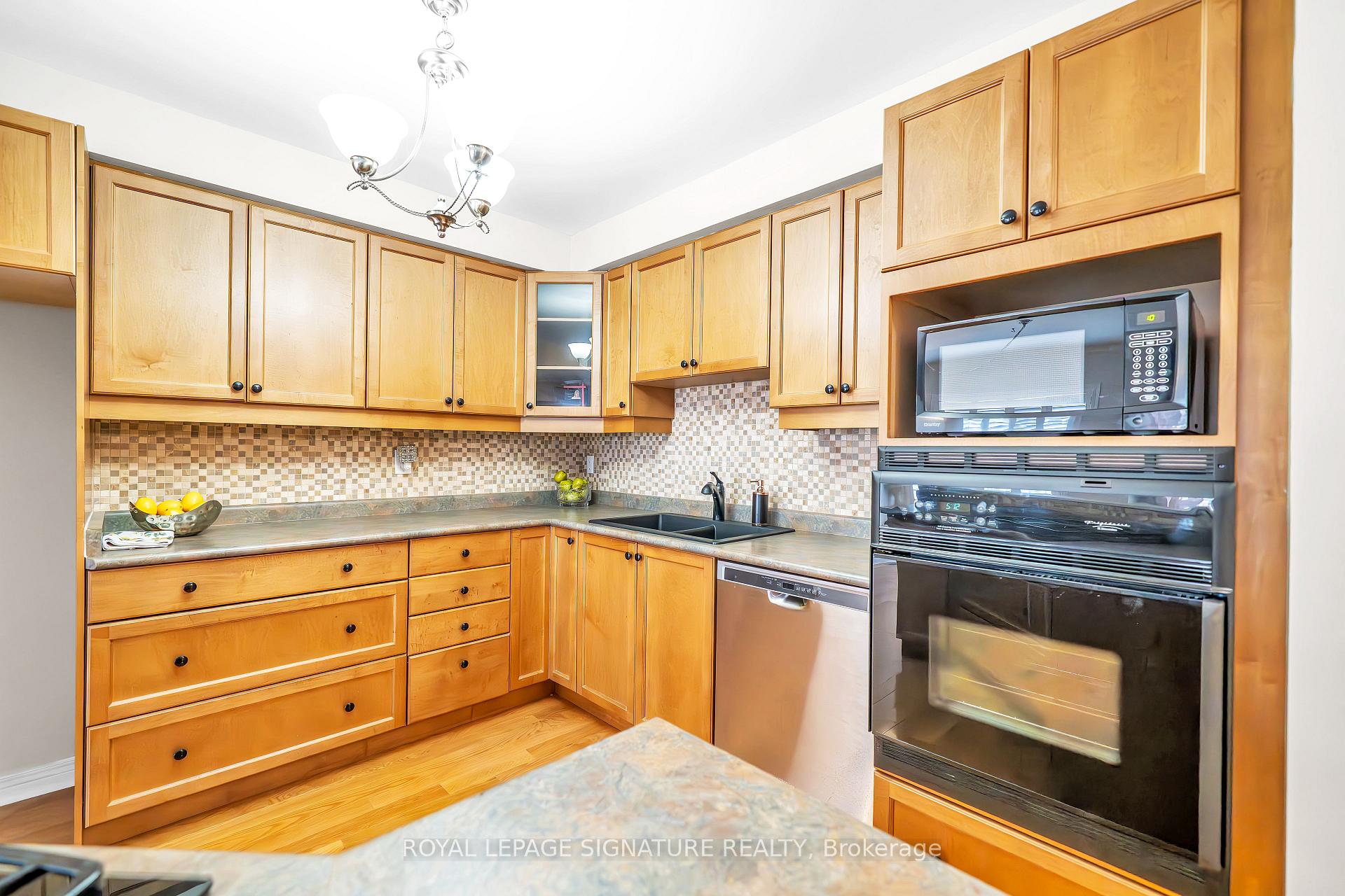 Photo 10 of 233 Union Street, Scugog, Port Perry — HOMEH