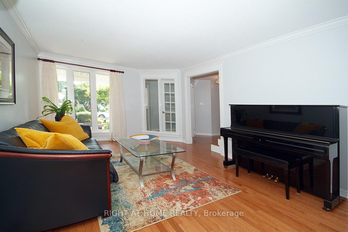 Photo 4 of 26 Strathbury Street, Ottawa, Centrepointe — HOMEH